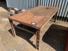 Metal work bench