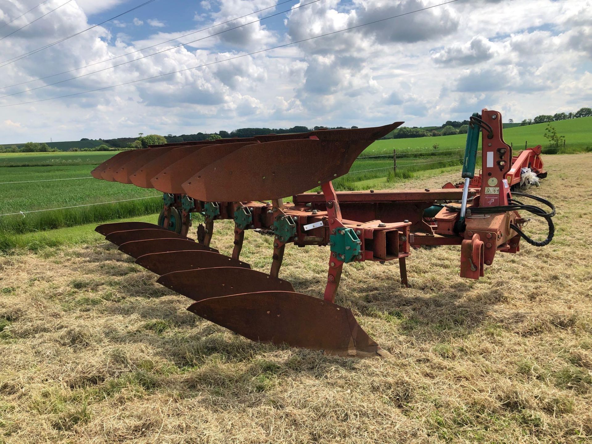 Kverneland 6+1f LO85 reversible plough, hydraulic vari-width. Model No: 85-300-28. Serial No: 240. N - Image 5 of 11