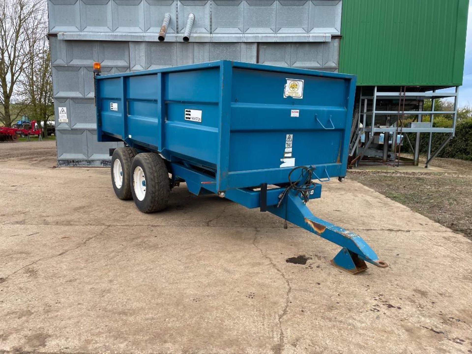 2000 AS Marston 10t twin axle grain trailer, manual tailgate and grain chute on 385/65R22.5 wheels a - Image 7 of 17