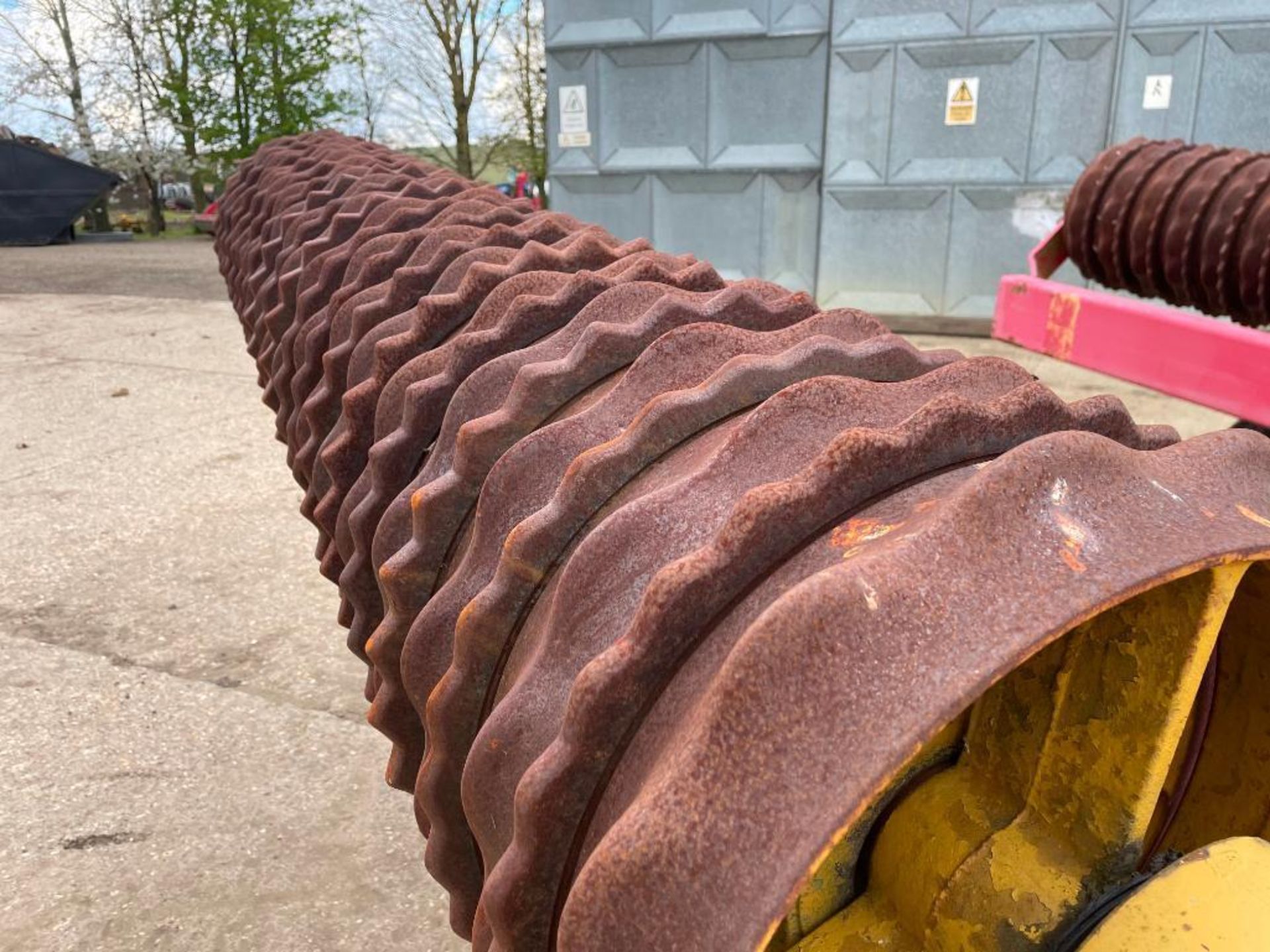 Vaderstad Rollex 620 Cambridge rolls, 6.2m hydraulic folding on 10.0/80-12 wheels and tyres. Serial - Image 7 of 12