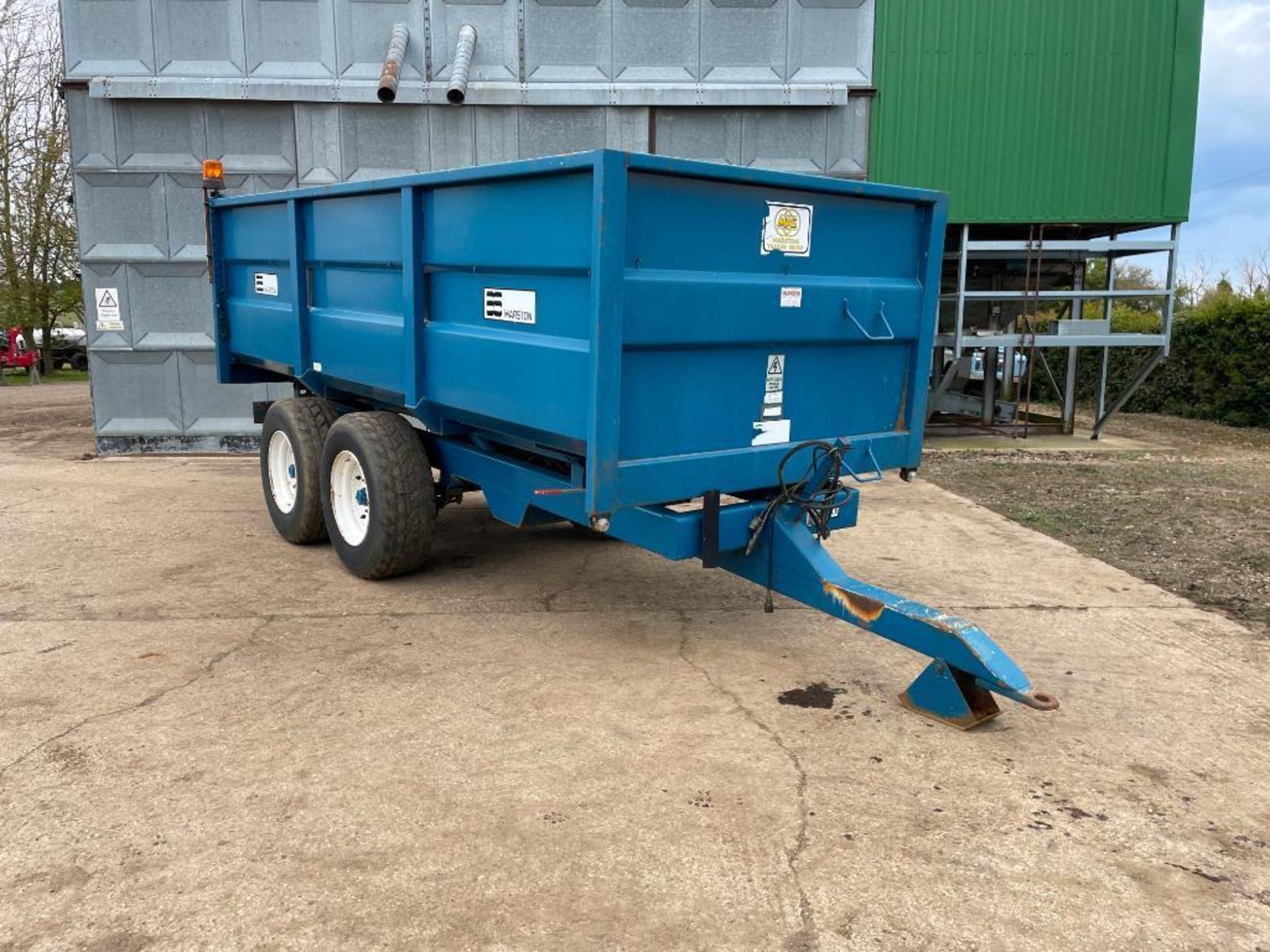 2000 AS Marston 10t twin axle grain trailer, manual tailgate and grain chute on 385/65R22.5 wheels a - Image 6 of 17