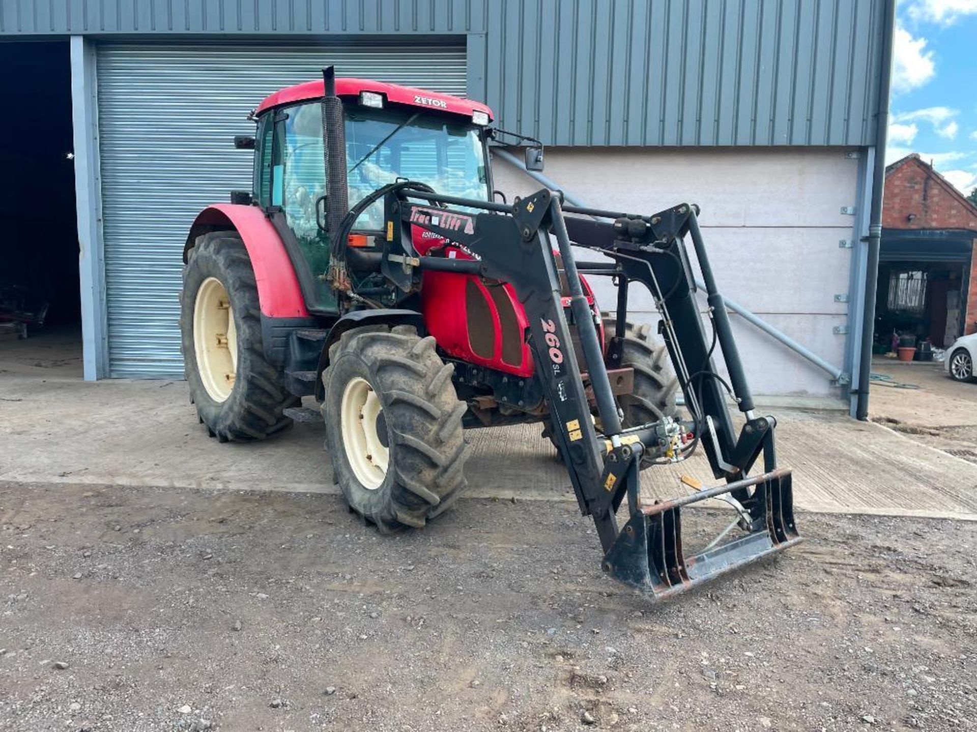 2007 Zetor 10641 4wd tractor with TracLift 260SL front loader, 3 manual spools on 420/70R24 front an - Image 9 of 20