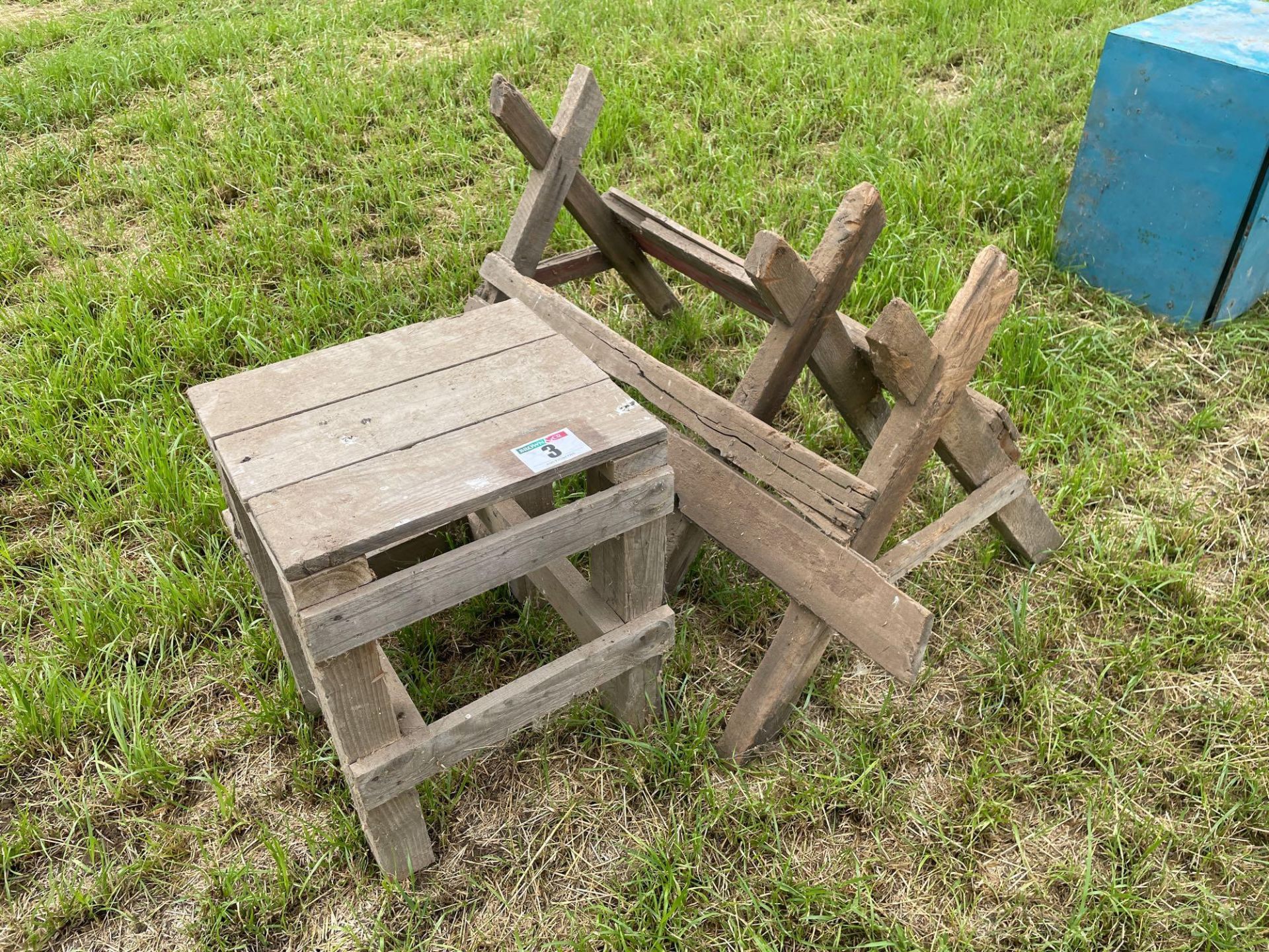 Mounting block and tressel