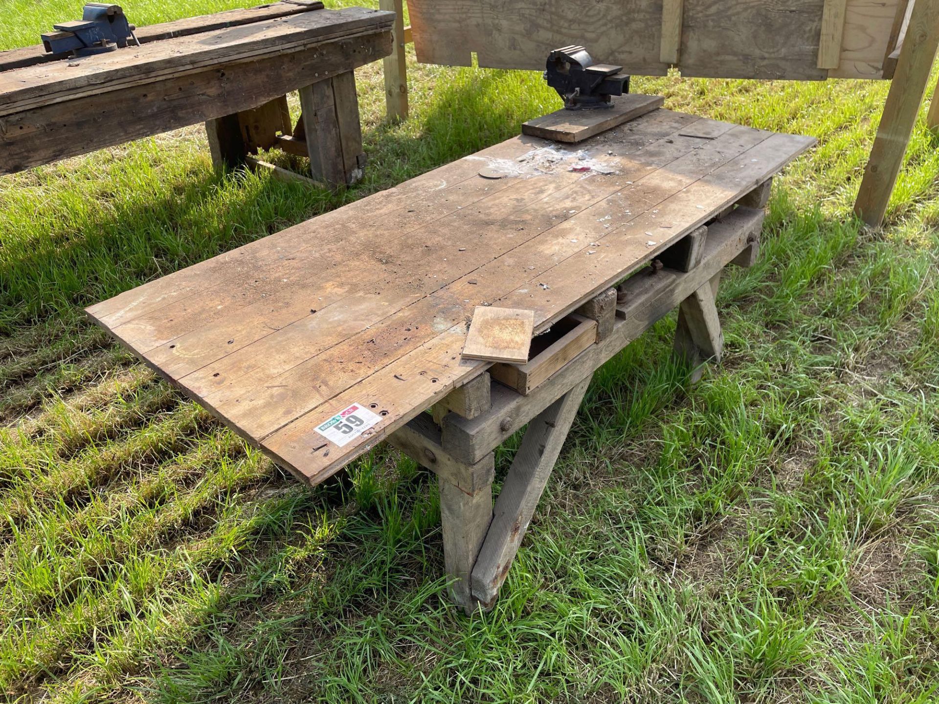 Workshop bench and vice