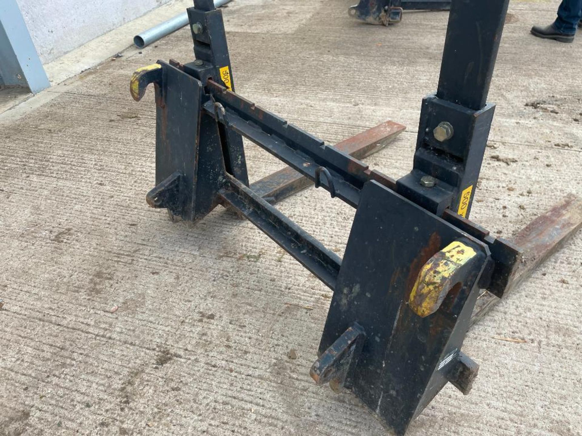 TracLift pallet tines with Euro 8 attachments - Image 4 of 5