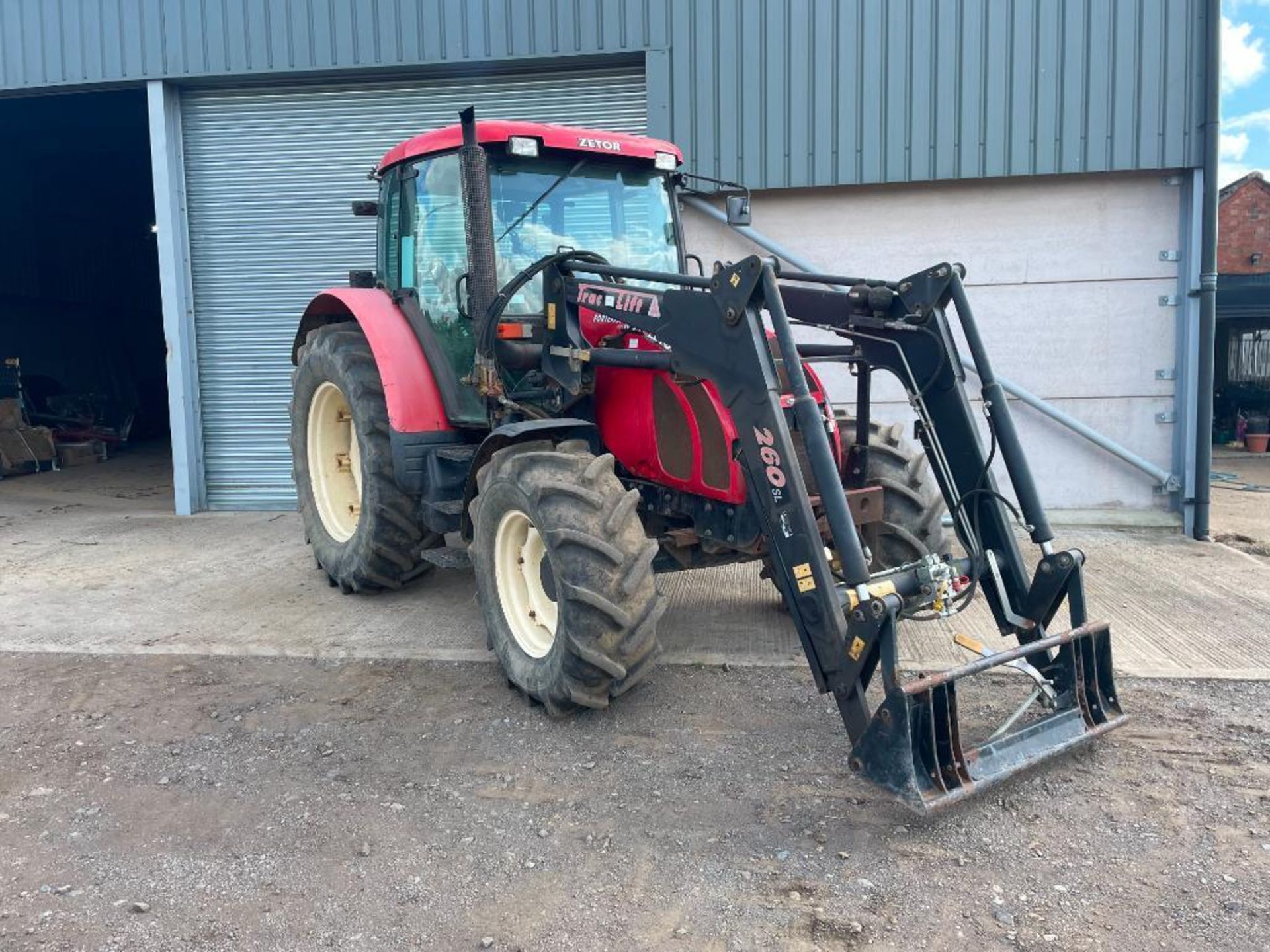 2007 Zetor 10641 4wd tractor with TracLift 260SL front loader, 3 manual spools on 420/70R24 front an - Image 3 of 20