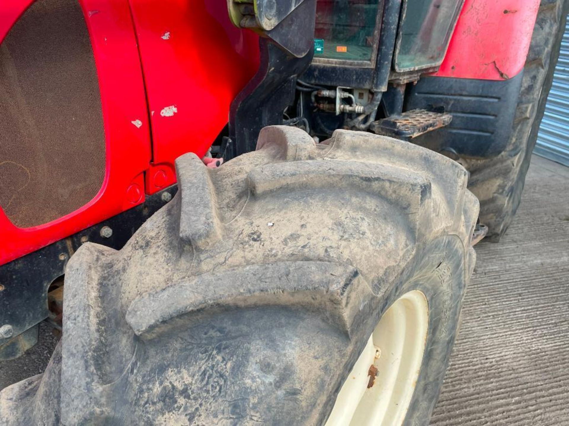 2007 Zetor 10641 4wd tractor with TracLift 260SL front loader, 3 manual spools on 420/70R24 front an - Image 15 of 20