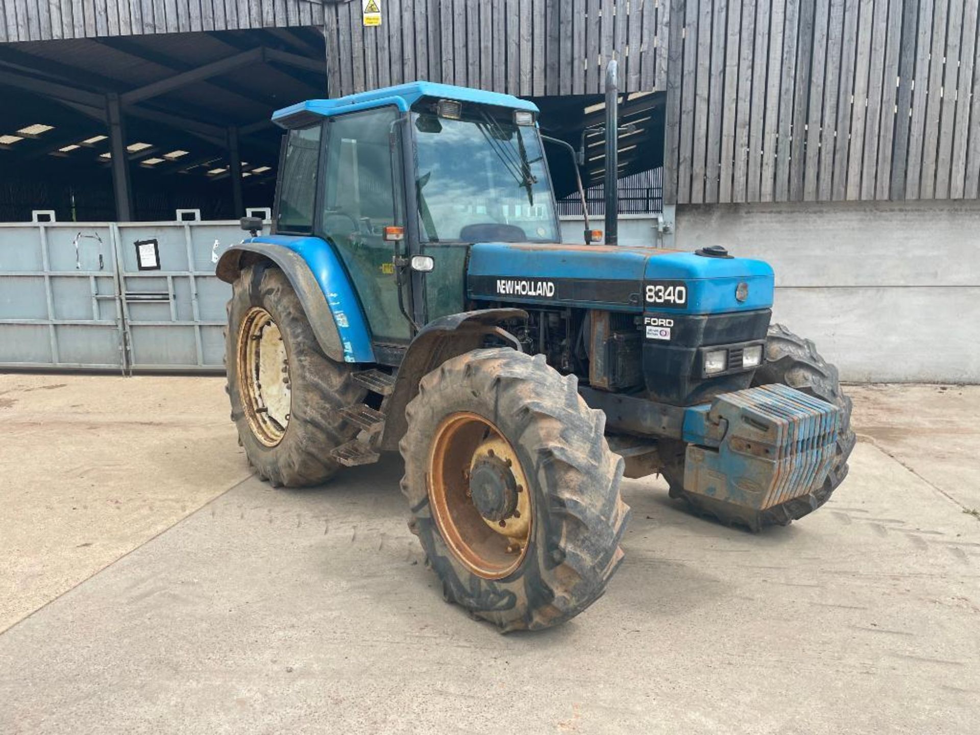 1997 New Holland 8340 4wd tractor with 2 manual spools on 14.9R28 front and 18.4R38 rear wheels and - Image 3 of 22