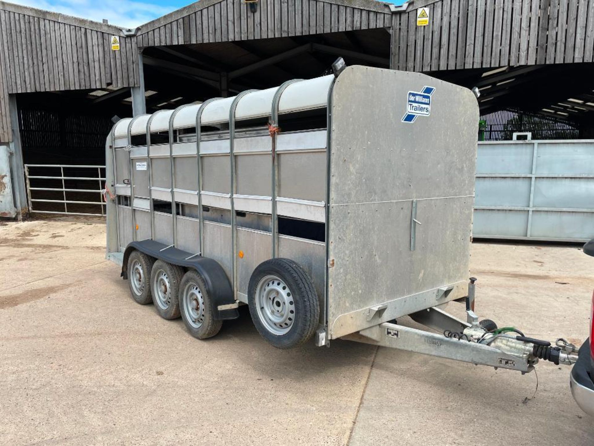 2007 Ifor Williams TA510G3 14ft tri-axle livestock trailer with partition gate. Serial No: SCKT00000 - Image 3 of 13