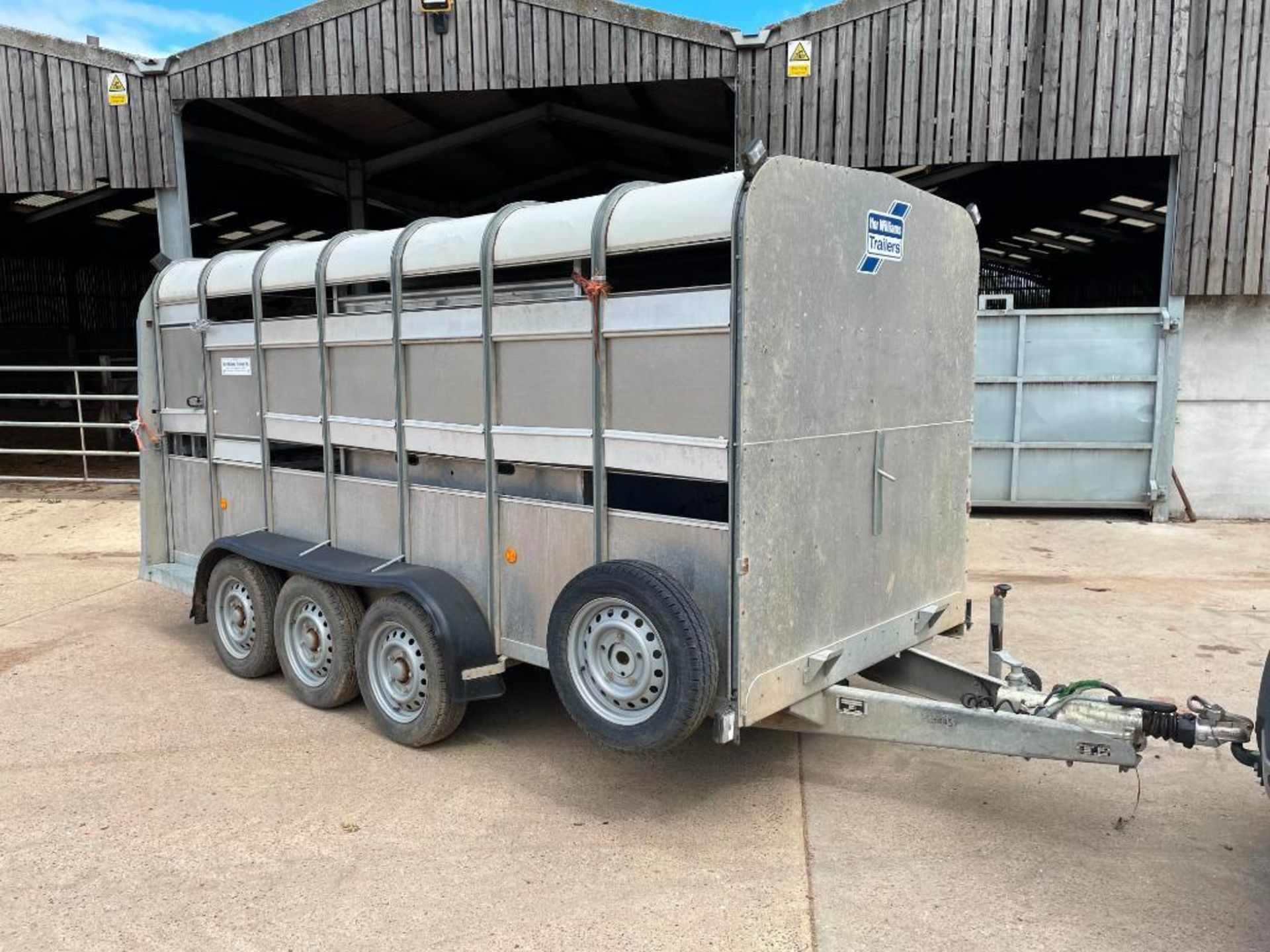 2007 Ifor Williams TA510G3 14ft tri-axle livestock trailer with partition gate. Serial No: SCKT00000 - Image 4 of 13