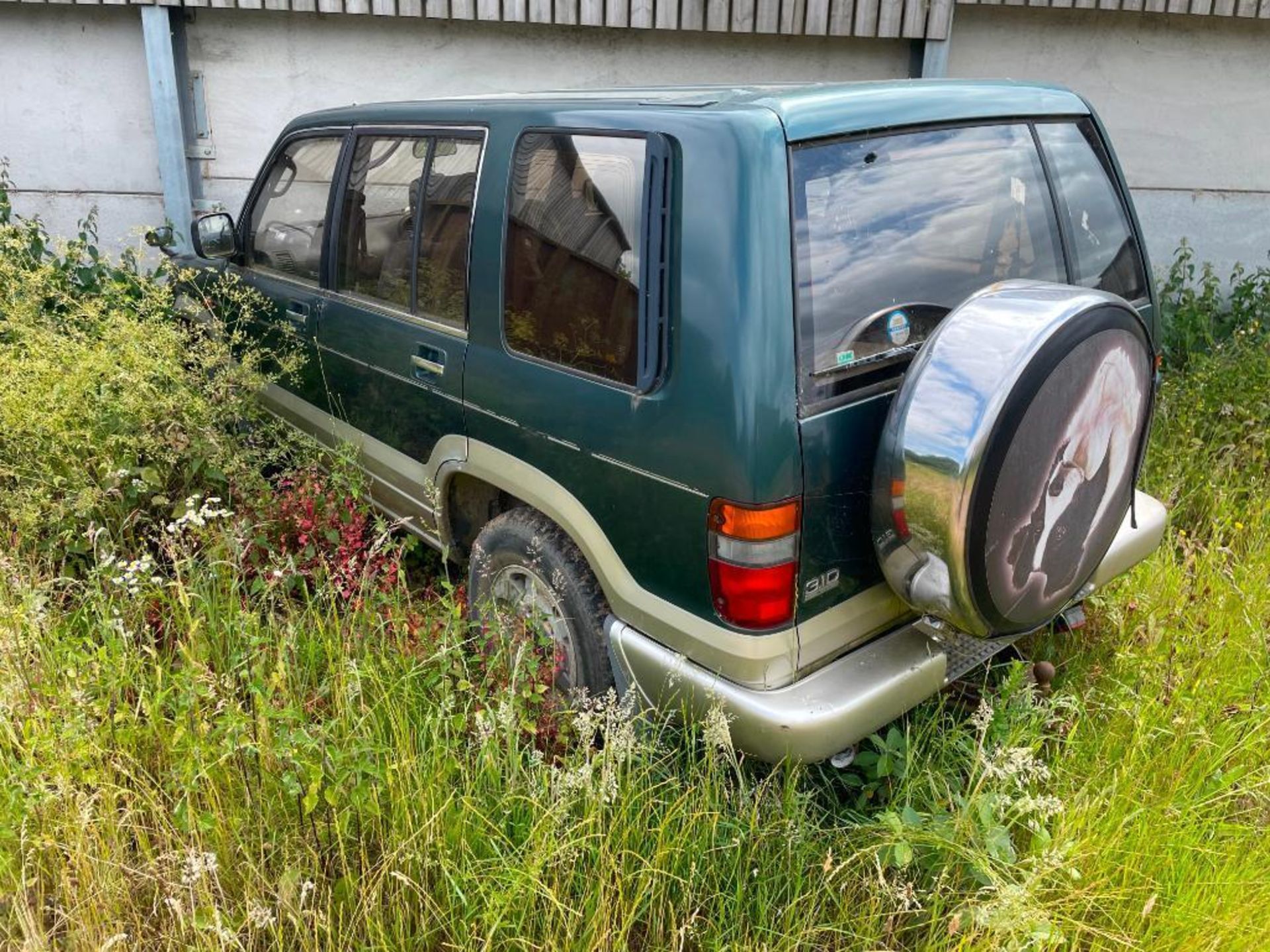 1995 Isuzu Bighorn 3.1D Intercooler 4wd green with tow bar. Reg No: N987 DVV (No V5). Mileage: 151,6 - Image 6 of 6