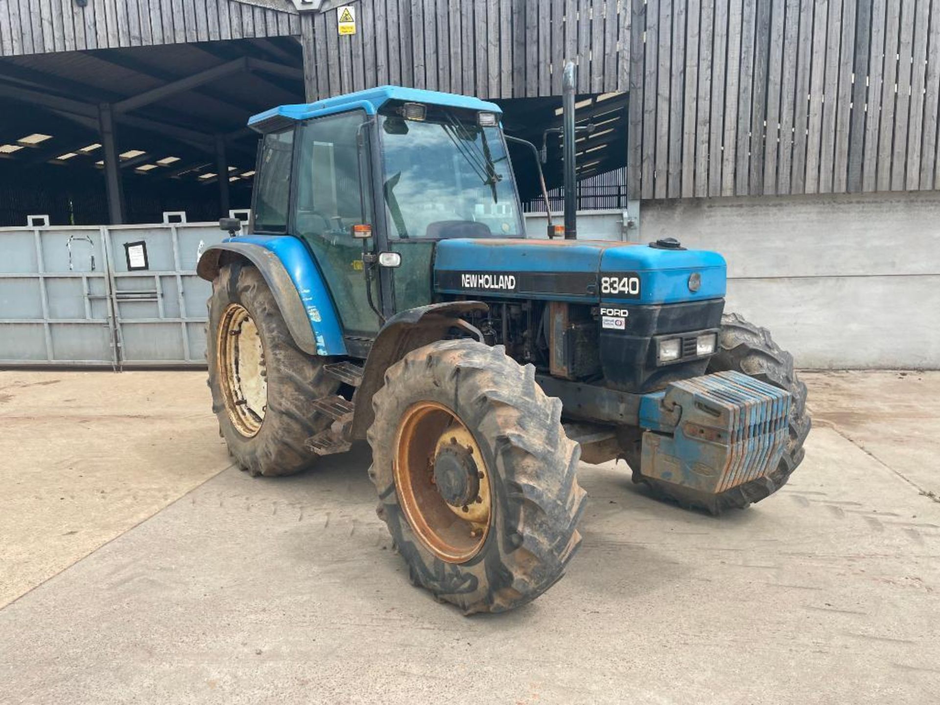 1997 New Holland 8340 4wd tractor with 2 manual spools on 14.9R28 front and 18.4R38 rear wheels and - Image 4 of 22