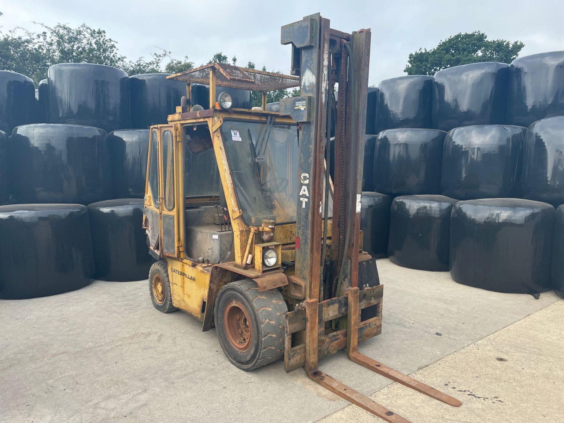 Caterpillar V80E 2t industrial forklift NO VAT