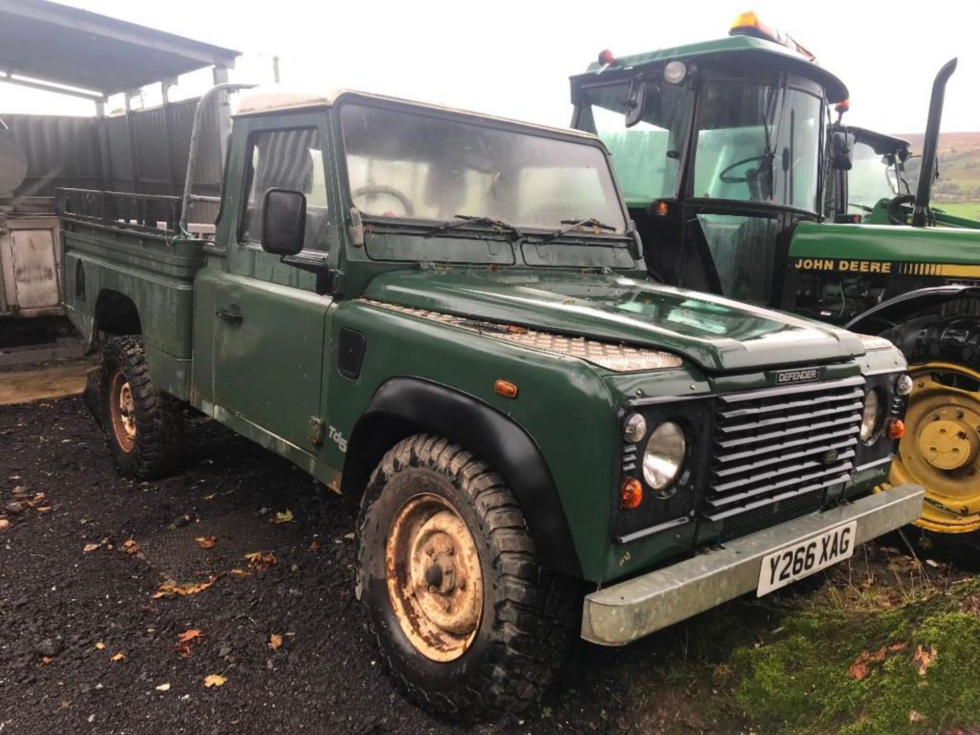 Land Rover Defender - Image 6 of 10