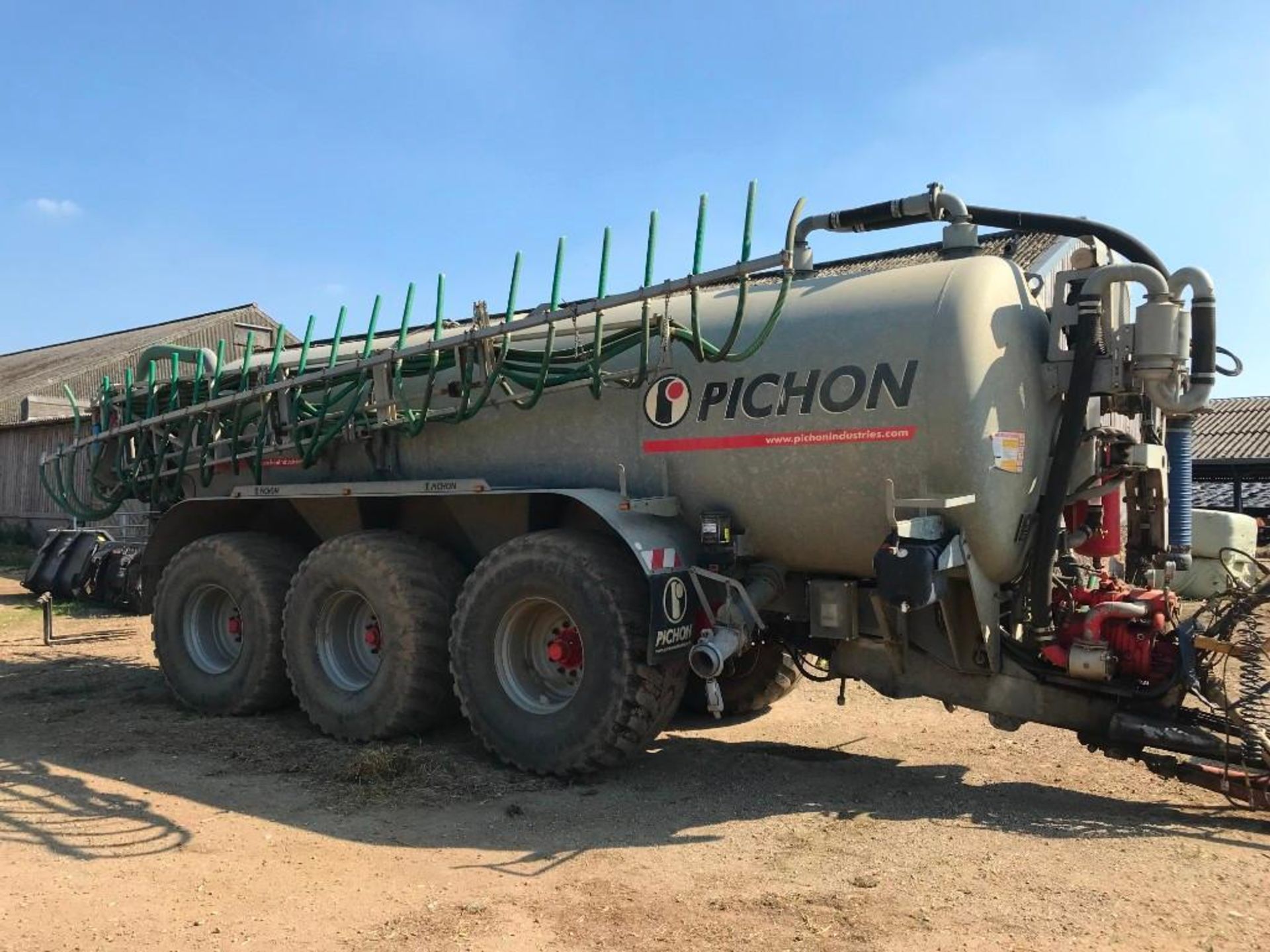 Pichon TCI 24500 - EP8 Vacuum Tanker - Image 2 of 13