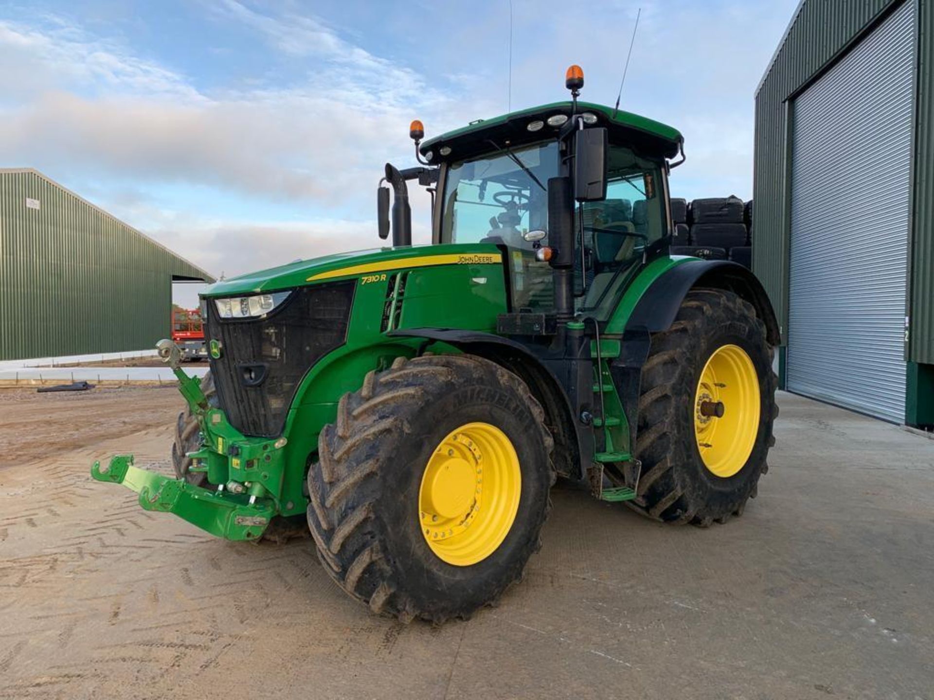 John Deere 7310R (2017)