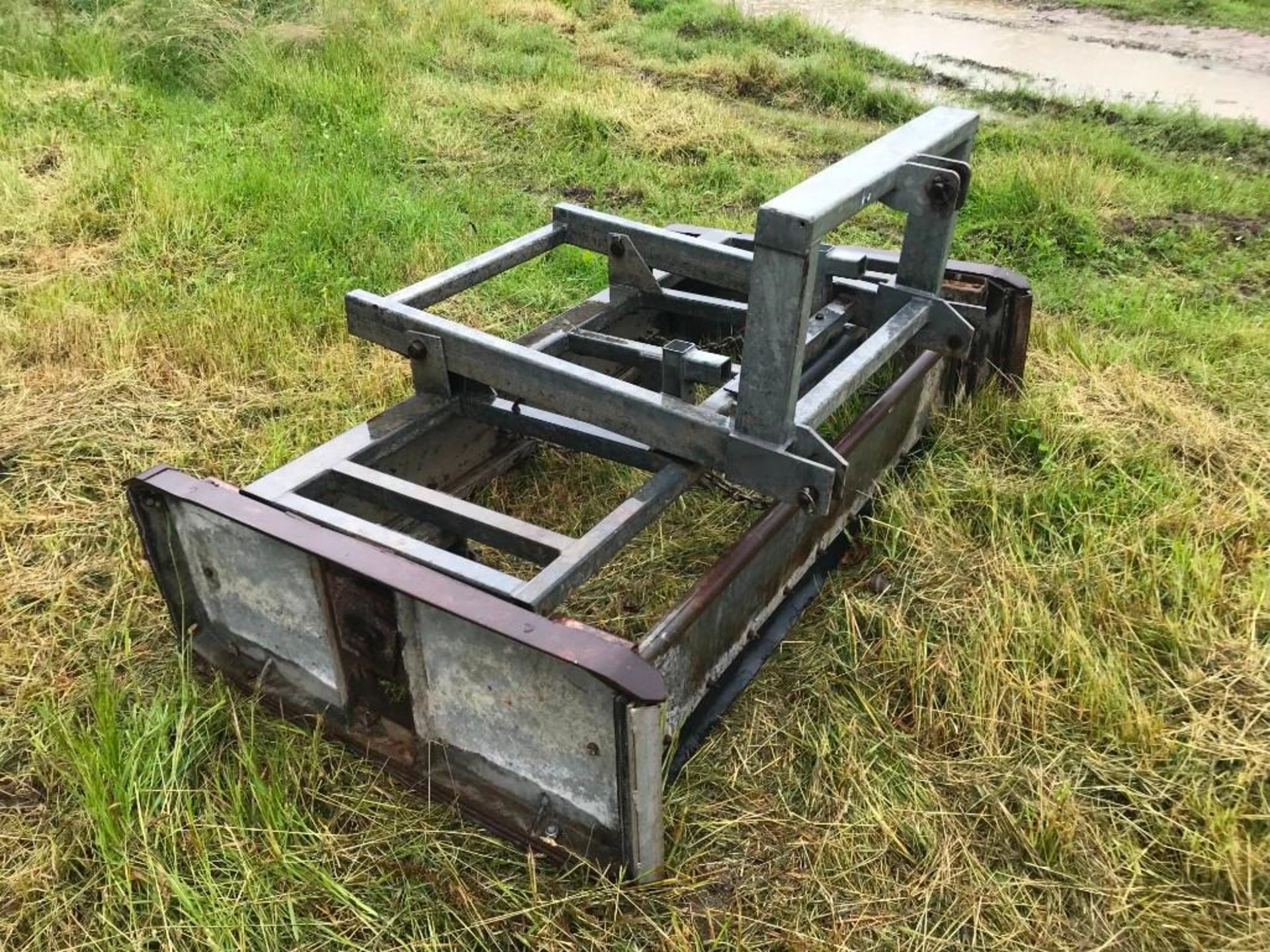 Reversible Yard Scraper