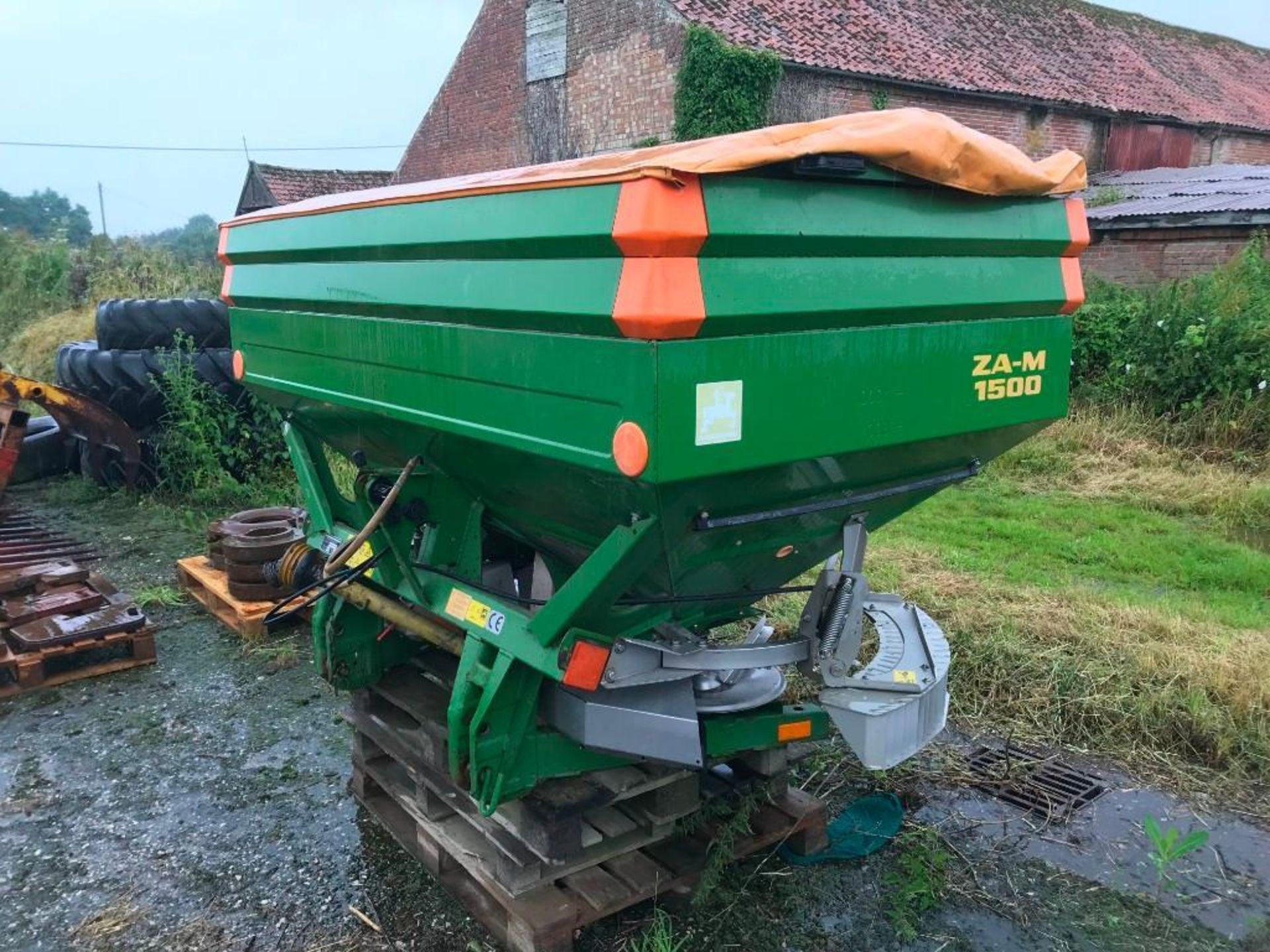 Amazone ZA-M 1500 Fertiliser Spreader - Image 2 of 5