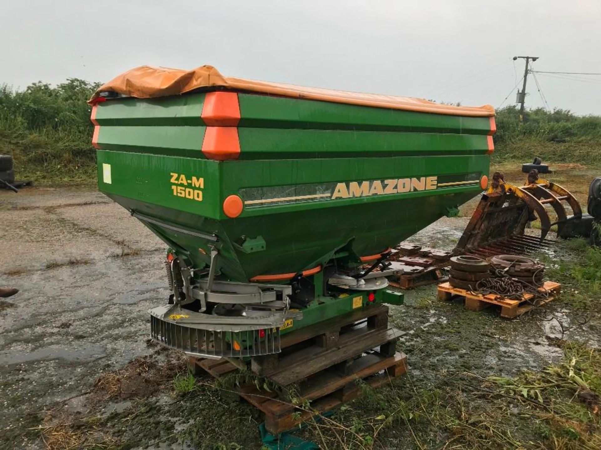 Amazone ZA-M 1500 Fertiliser Spreader