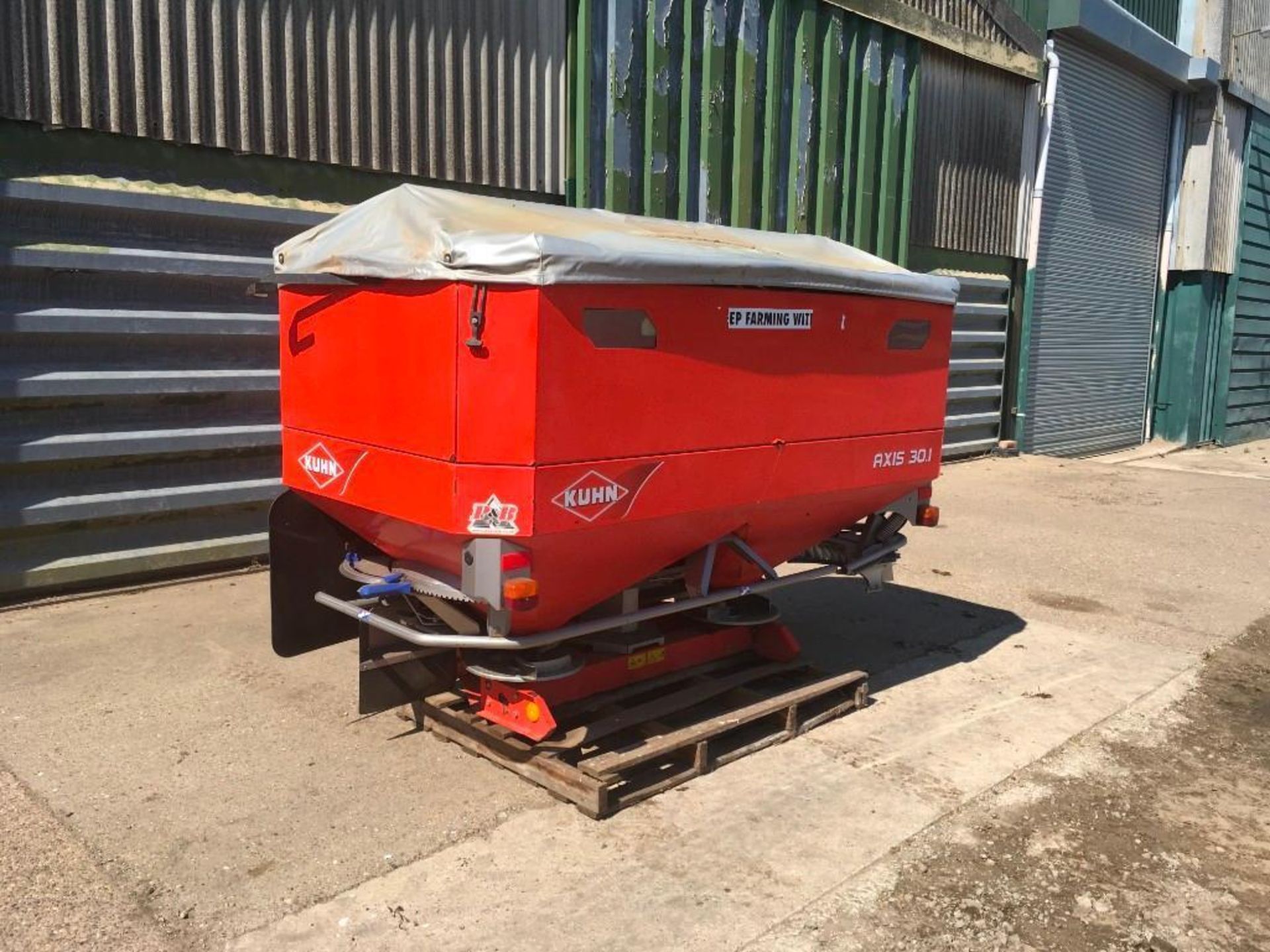 2008 Kuhn Axis 30.1 24m twin disc fertiliser spreader. - Image 4 of 9