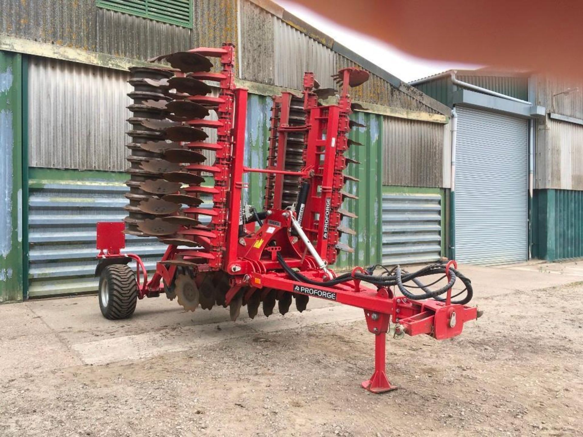 2018 Proforge Inverta 6m hydraulic folding cultivator with discs and rear packer roller. - Image 8 of 12