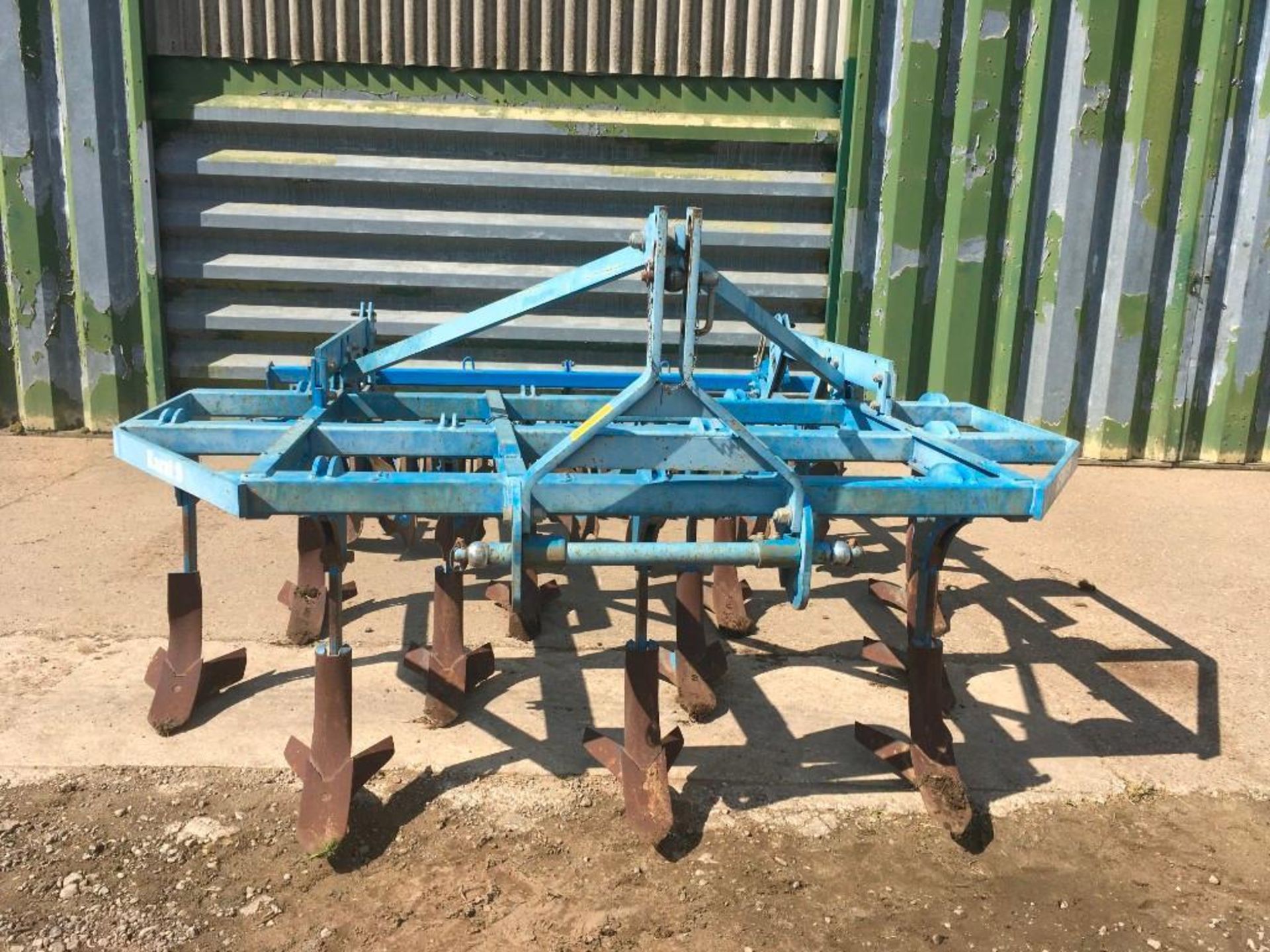 Lemken Karat 9 11 leg subsoiler, with discs and packer along with wing tines, and adjustable knives. - Image 5 of 11