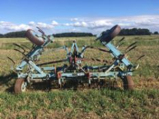 1983 5m folding spring tine cultivator.