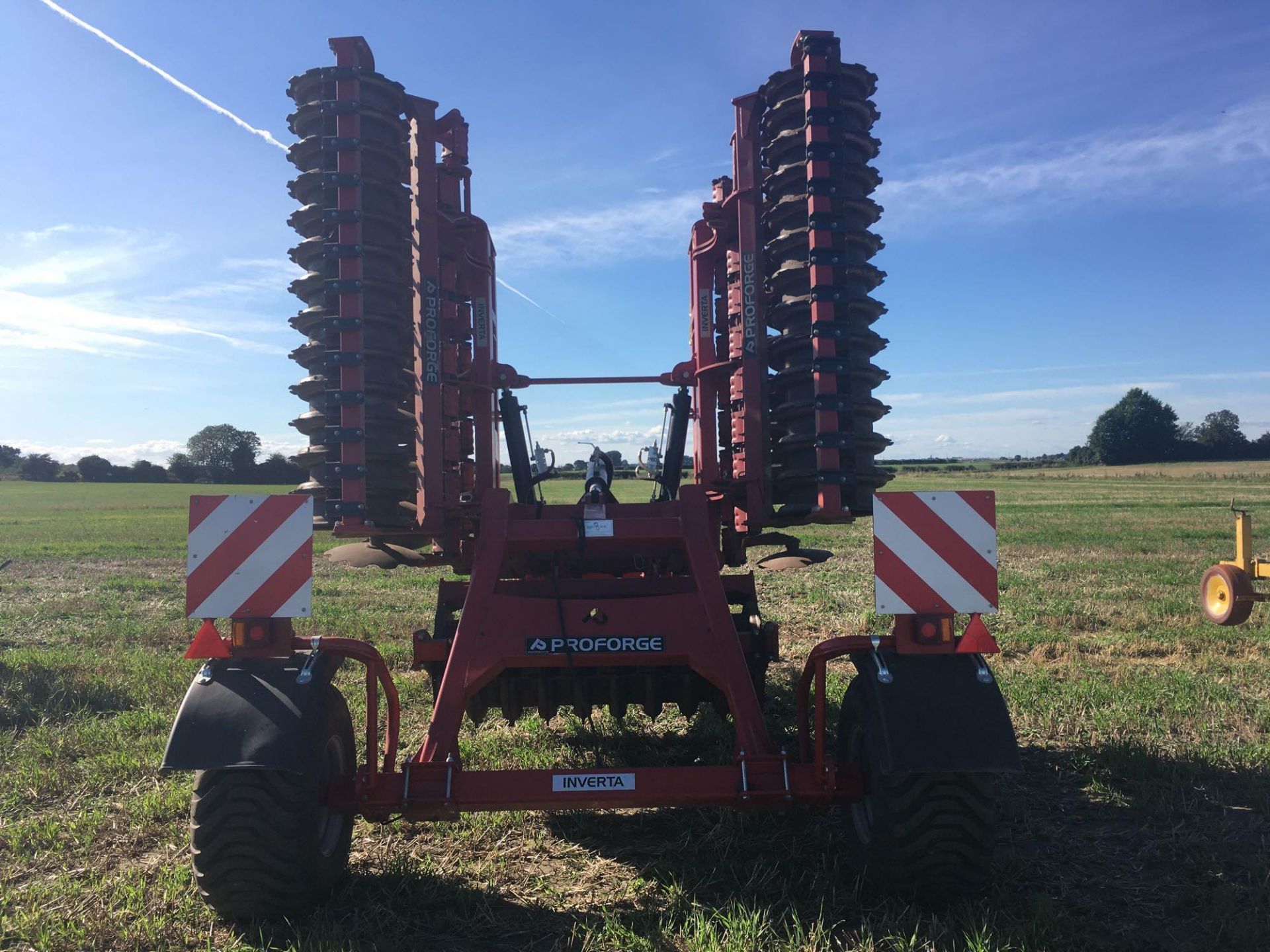 2018 Proforge Inverta 6m hydraulic folding cultivator with discs and rear packer roller. - Image 3 of 12