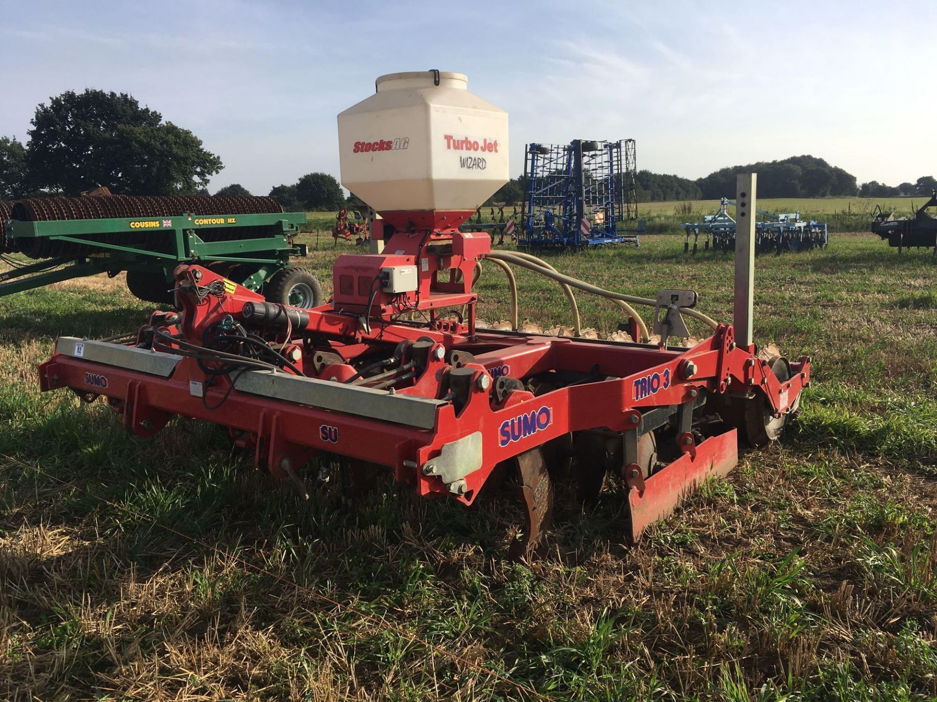 2012 Sumo Trio 3 3m cultivator with 6 legs, 2 rows of discs and multi packer, with auto reset. - Image 3 of 16