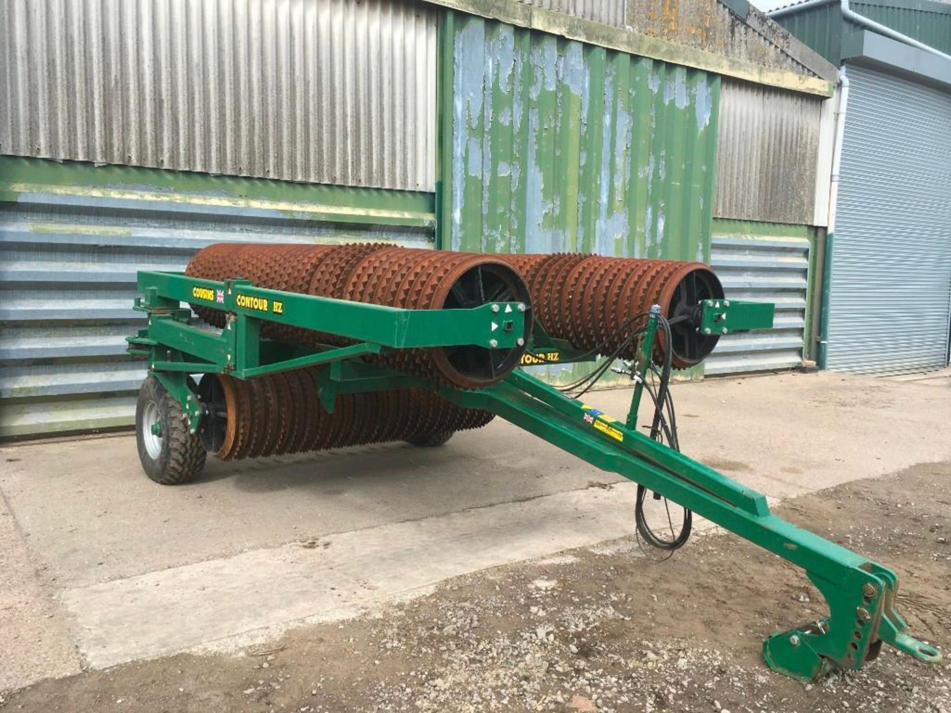 2018 Cousins Contour HZ 8.2m hydraulic folding Cambridge rolls c/w breaker rings. On farm from new.