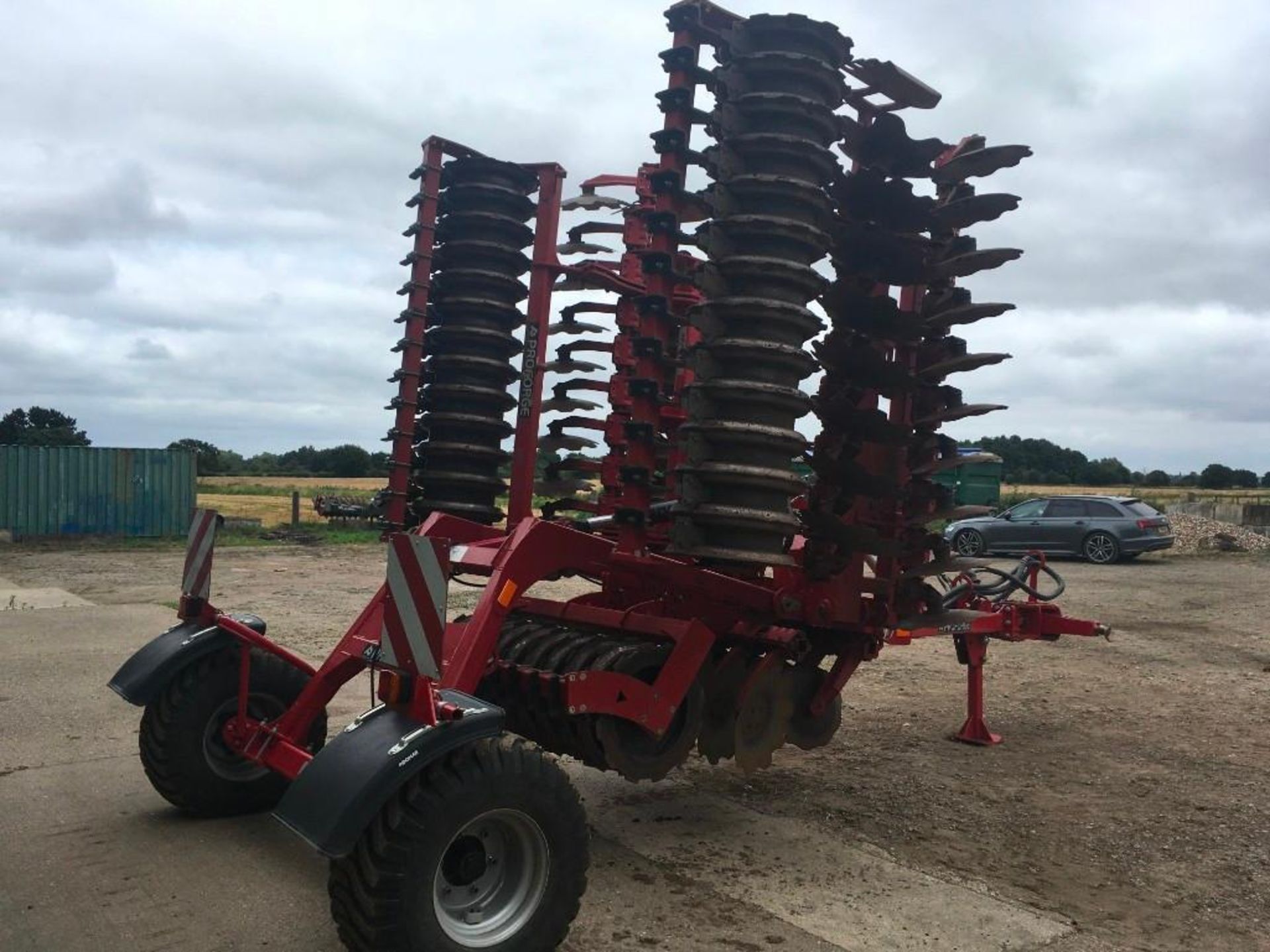 2018 Proforge Inverta 6m hydraulic folding cultivator with discs and rear packer roller. - Image 10 of 12