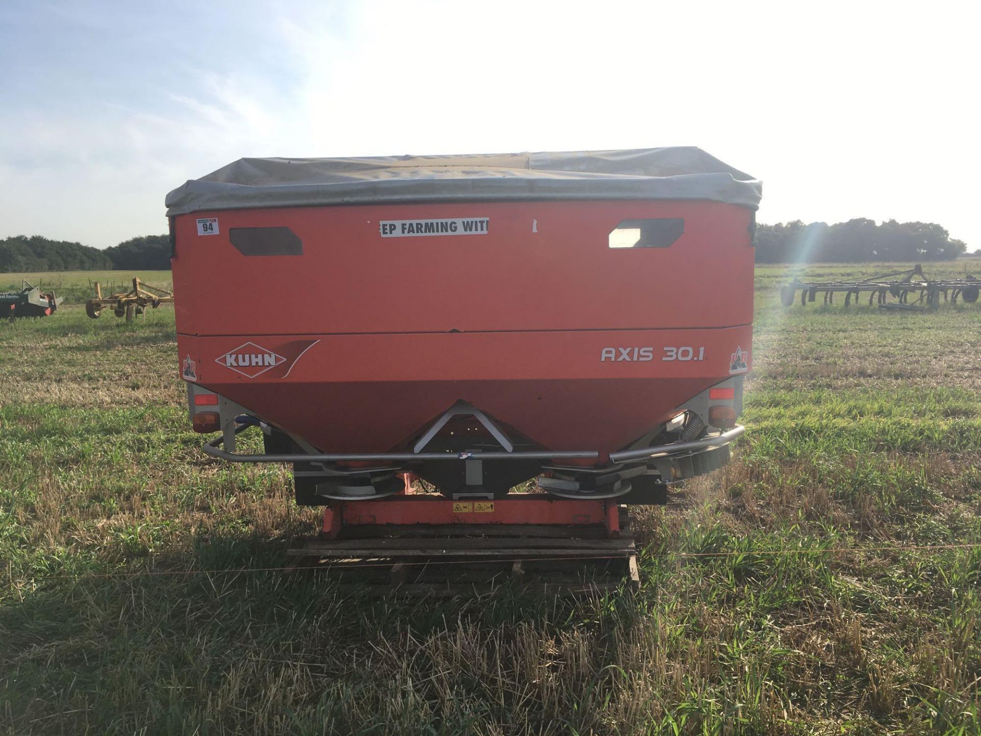 2008 Kuhn Axis 30.1 24m twin disc fertiliser spreader.