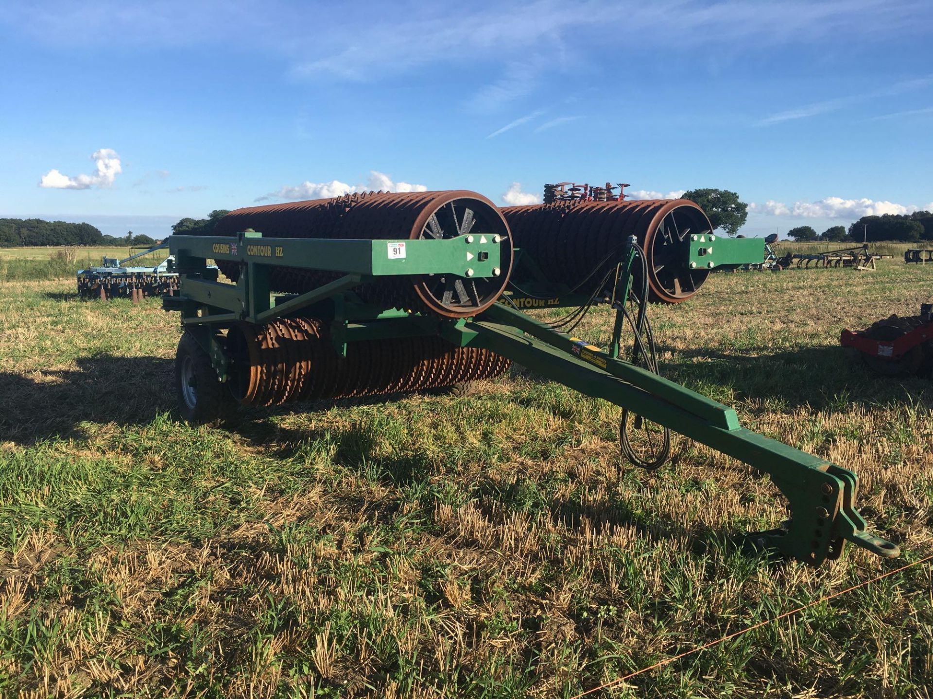 2018 Cousins Contour HZ 8.2m hydraulic folding Cambridge rolls c/w breaker rings. On farm from new. - Image 3 of 8