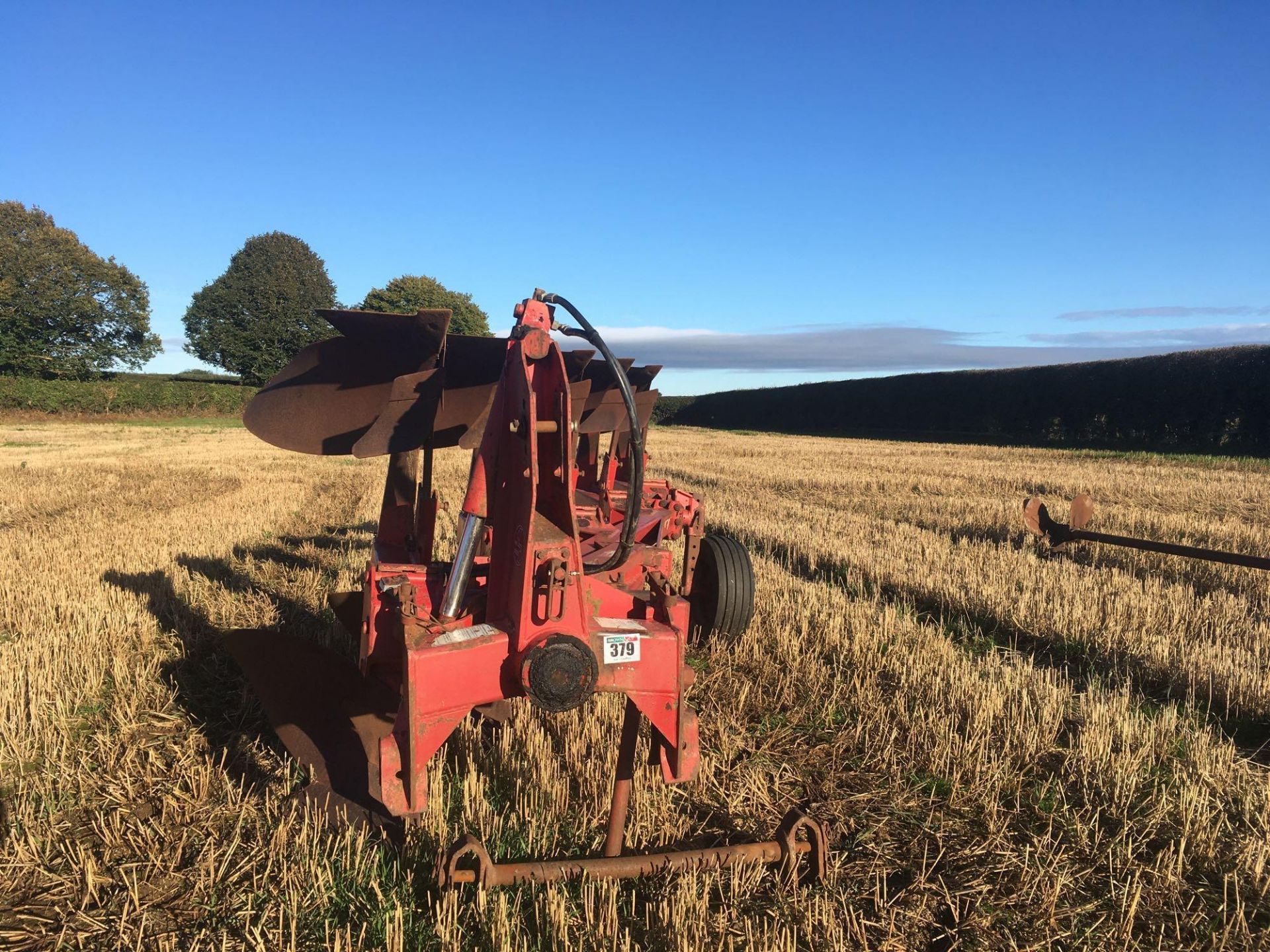 1997 Naud 5540 5 furrow reversible plough.