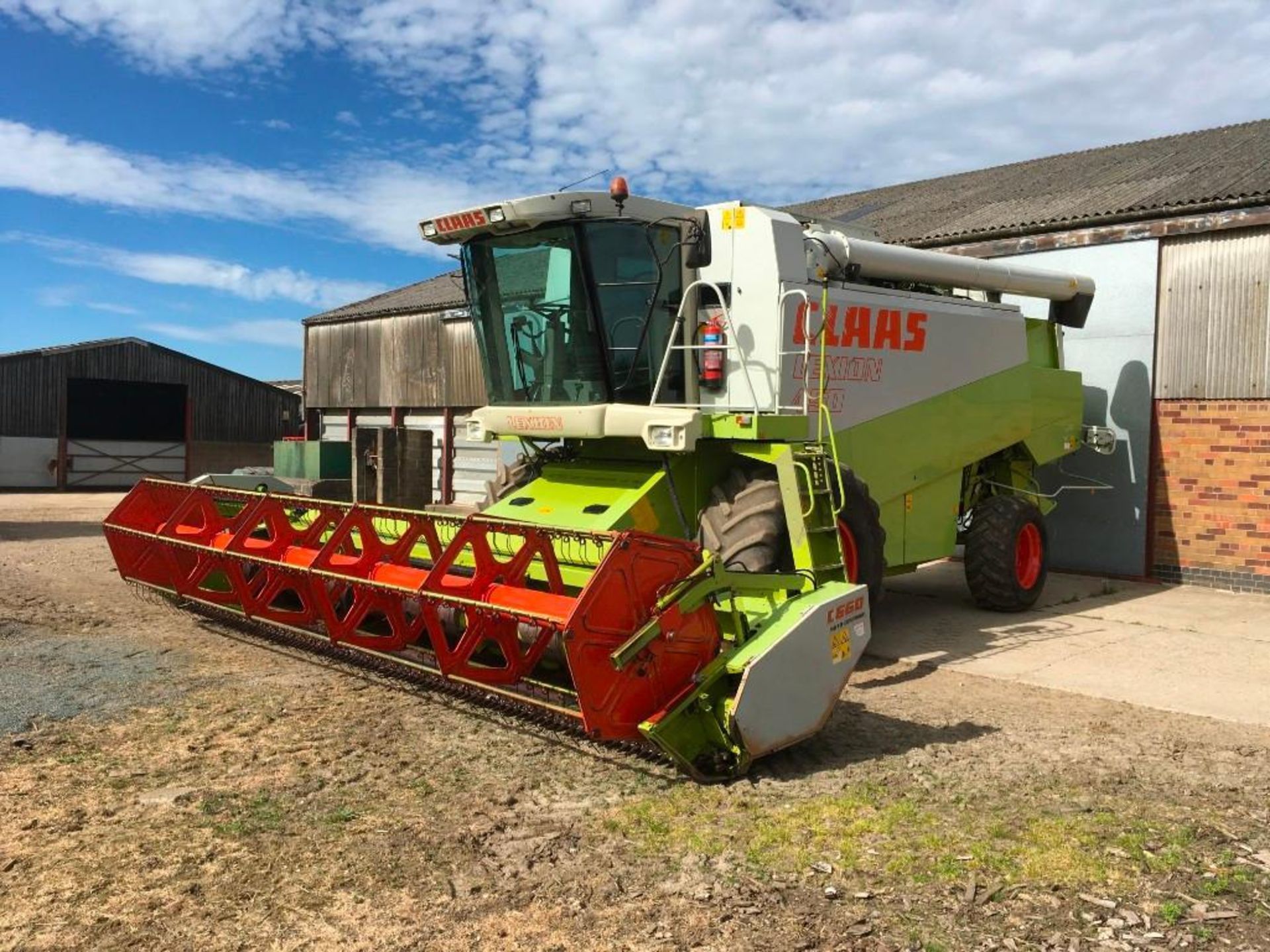 1997 Claas Lexion 450 combine with C660 (22ft) auto contour header and header trolley. 6 straw walke - Image 2 of 17