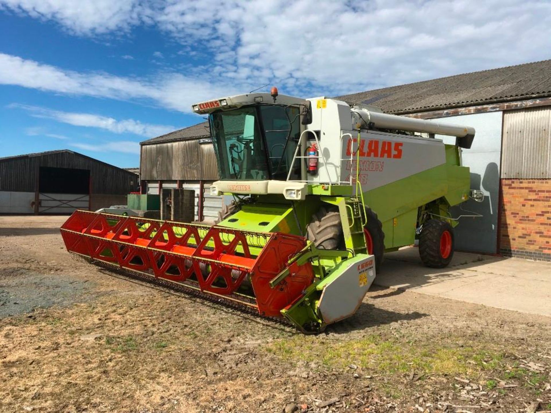 1997 Claas Lexion 450 combine with C660 (22ft) auto contour header and header trolley. 6 straw walke - Image 3 of 17