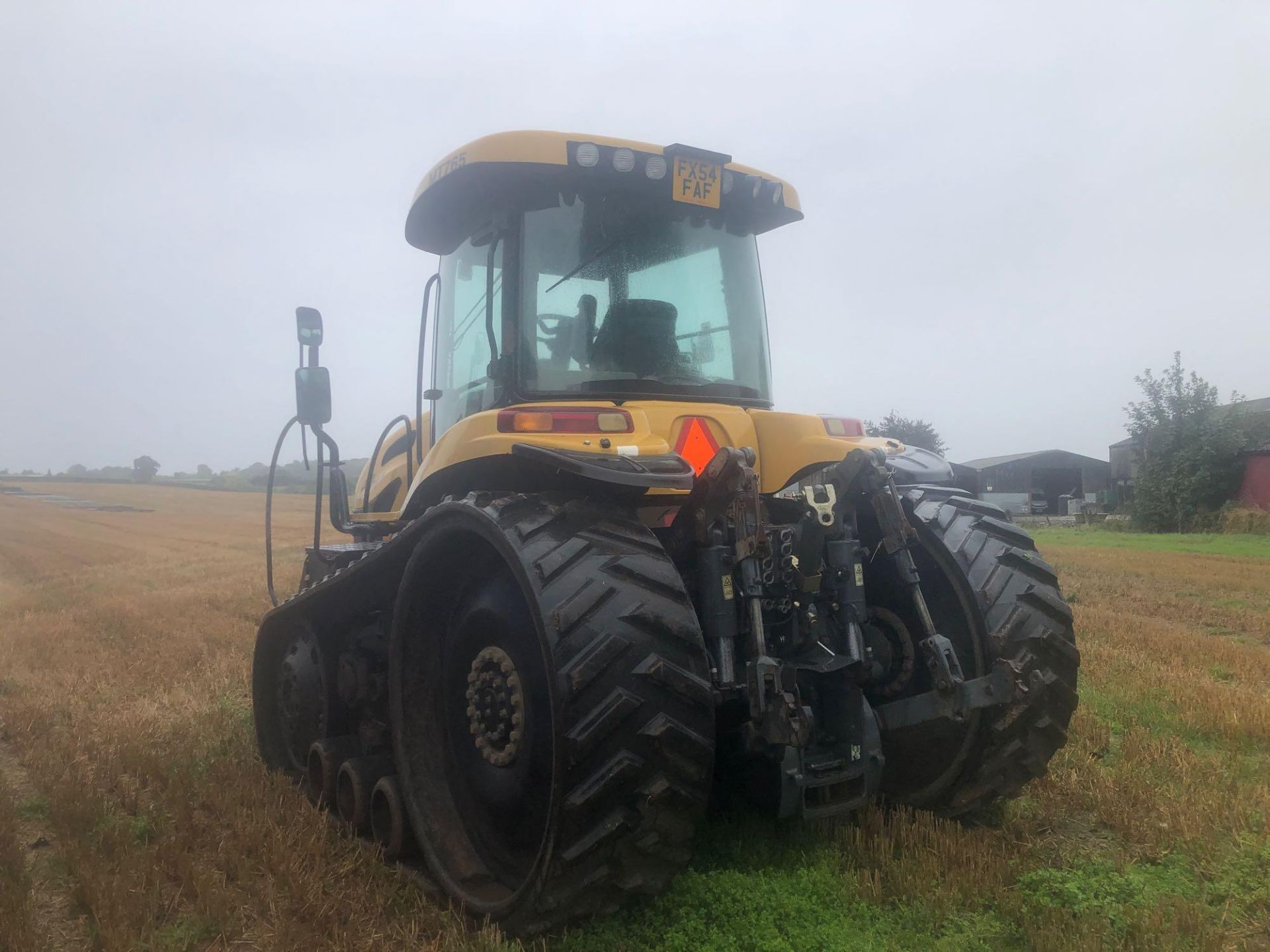 2004 CAT Challenger MT 765. C/w new top link, new rear drive sprokets, 4 front idler weights per tra - Image 4 of 6