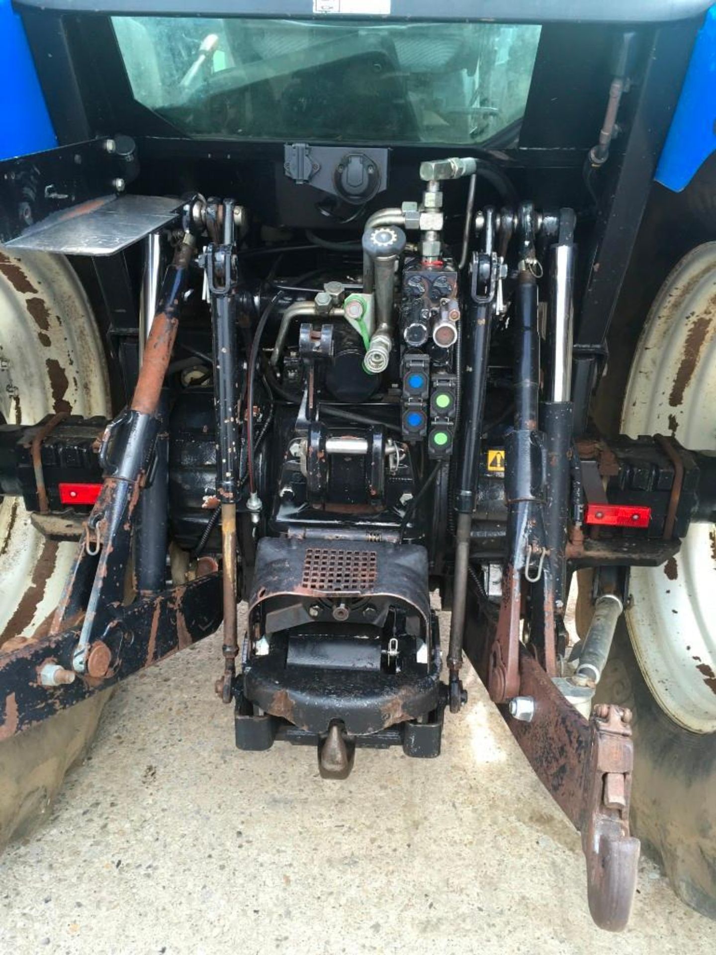 2003 New Holland TS115 tractor with Mailleux MX120 front loader. 2 spool valves, rear link arms and - Image 7 of 13