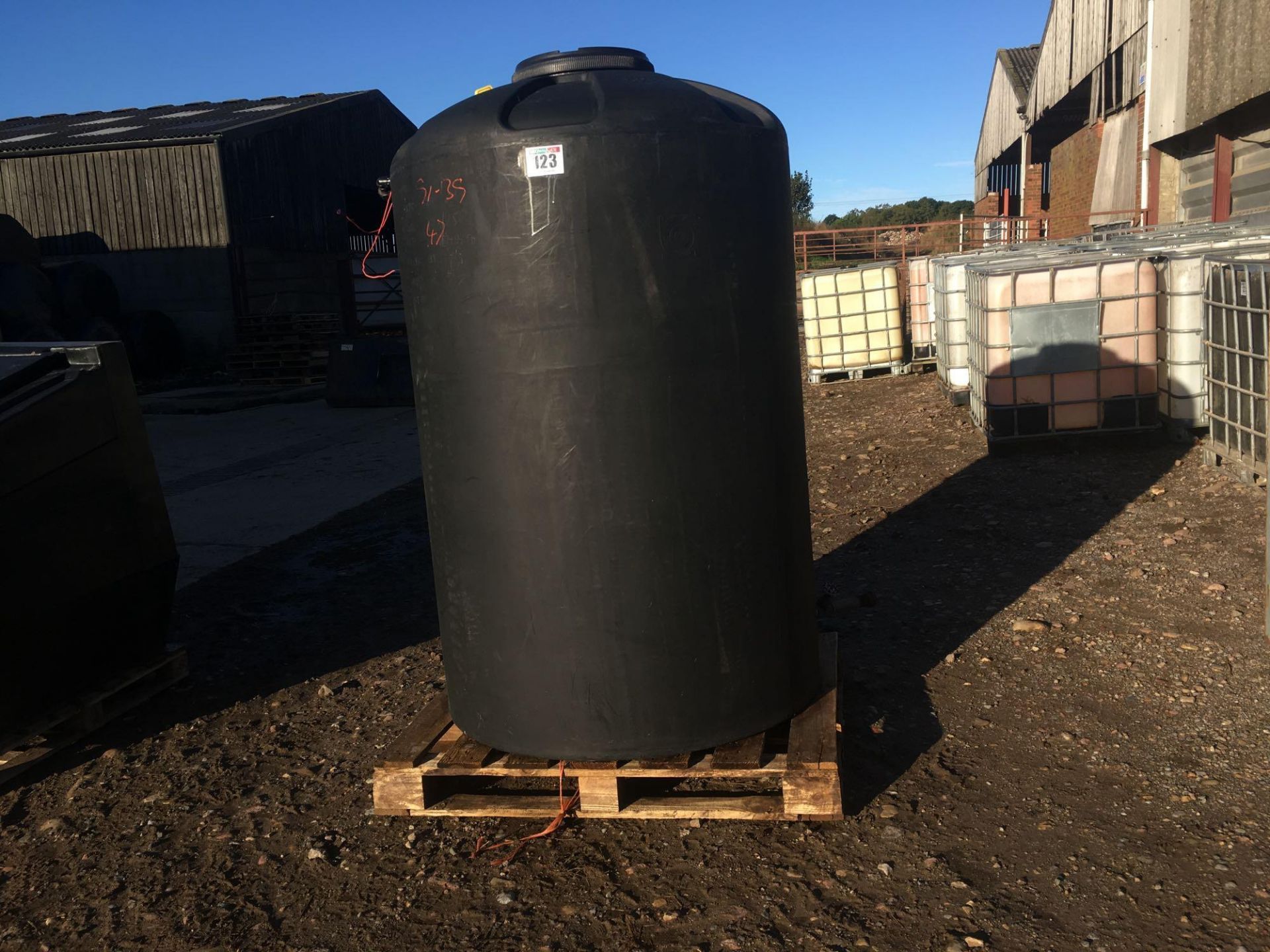 1,520litre plastic tank