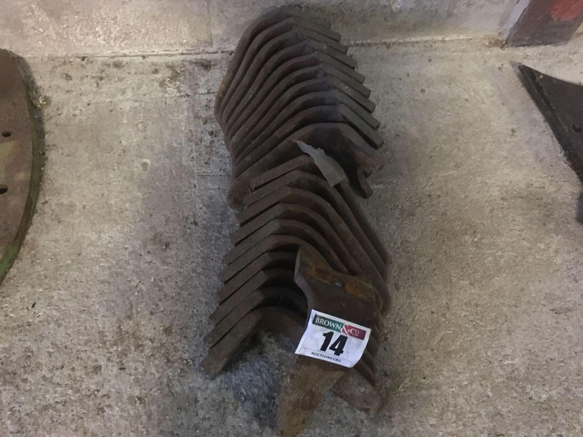 Quantity of power harrow tines