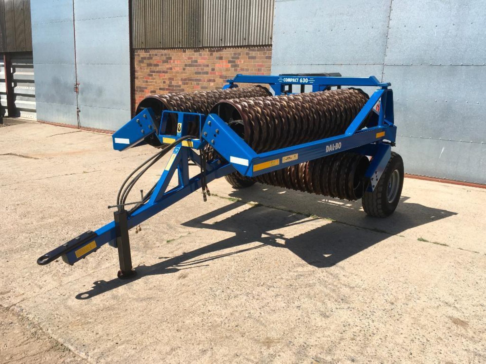 2012 Dalbo 6.3m hydraulic folding rolls. Serial No: 52934. Manual in office. - Image 3 of 10