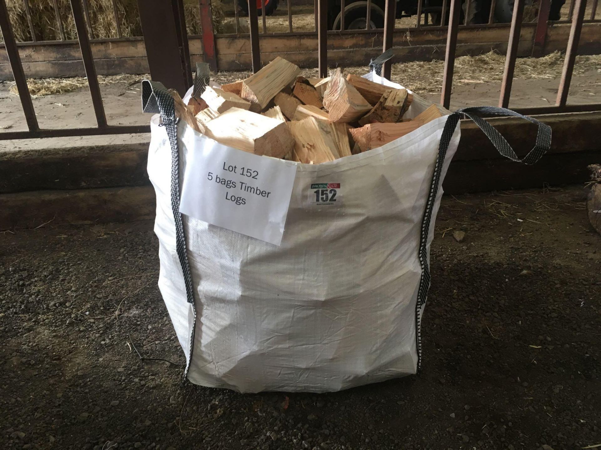 Qty of timber logs (5 bags)