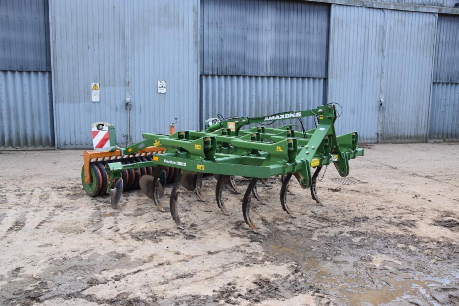 2012 Amazone Cenius 3002 3m cultivator with tines, discs and packer. Serial No: CXS0001513. Manual i - Image 6 of 17