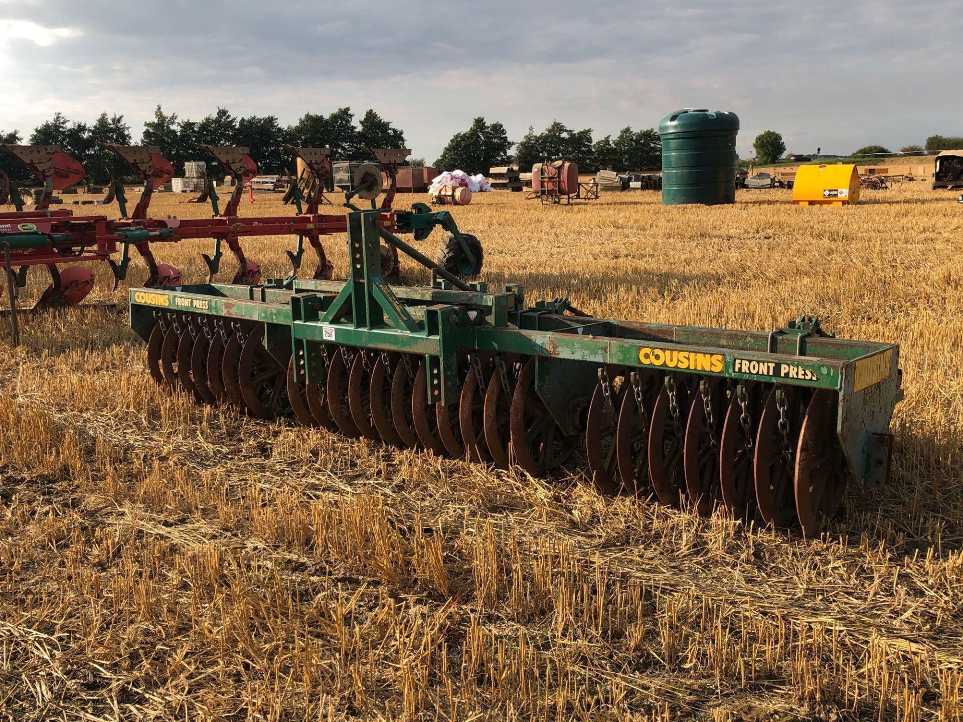 1995 Cousins 4.5m front press with springtines and press wheels. Serial No: 93474 - Image 2 of 8