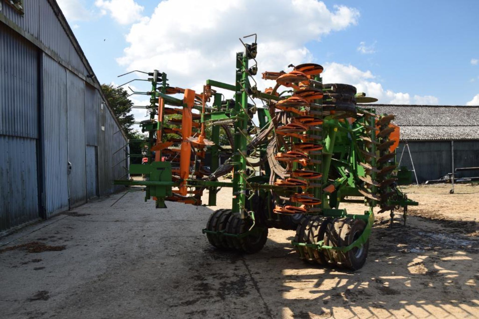 2011 Amazone Cirrus 4002 4m hydraulic folding drill with wheel track eradicators, discs, packer and - Image 11 of 21