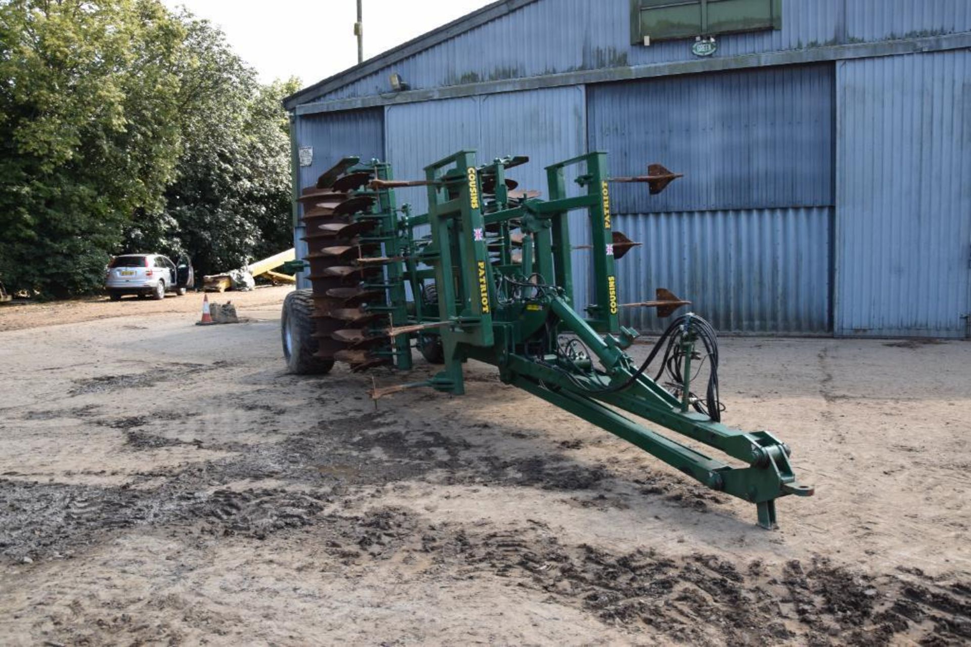 2018 Cousins Patriot 4m trailed hydraulic folding cultivator with subsoiler legs, discs and packer. - Image 19 of 21