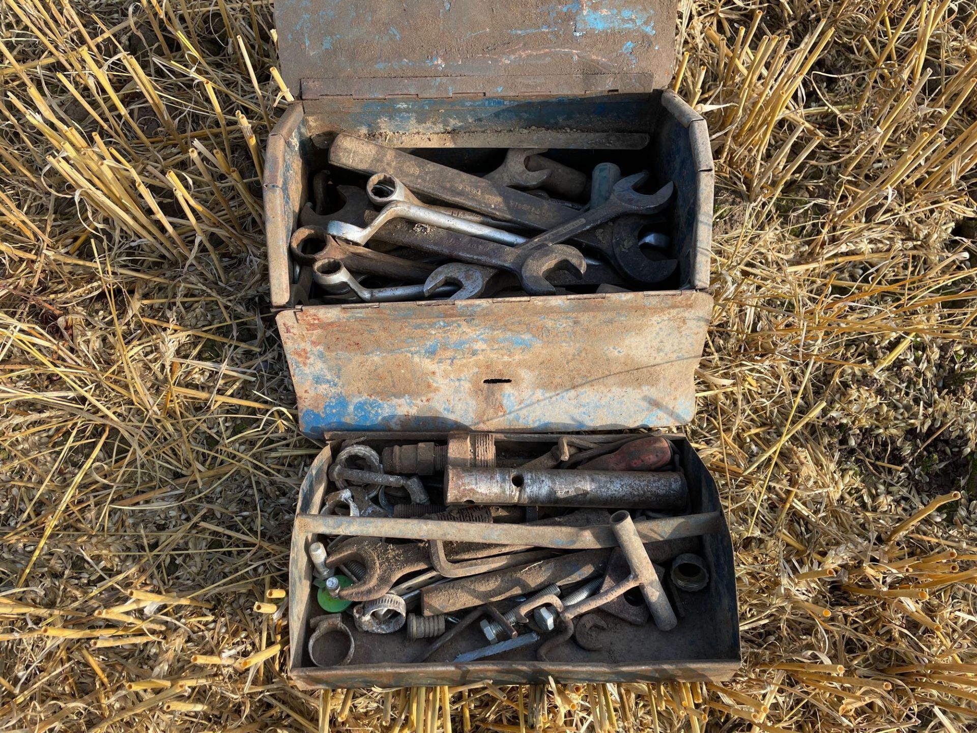 Tool box and contents - Image 2 of 2