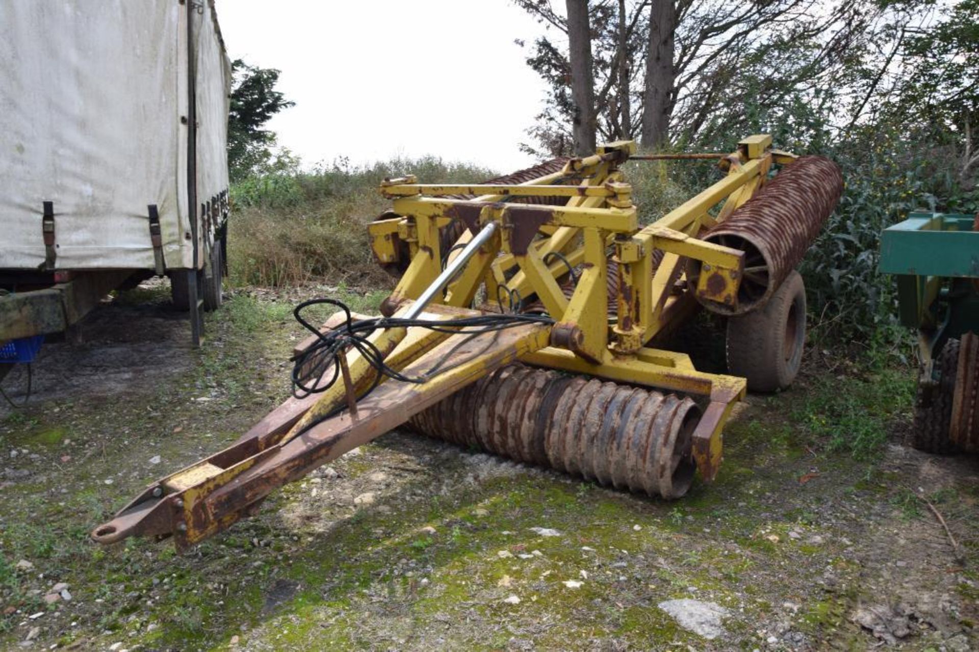 Twose 12.6m horizontal folding cambridge rolls with breaker rings. Serial No: 70422096847 - Image 6 of 7