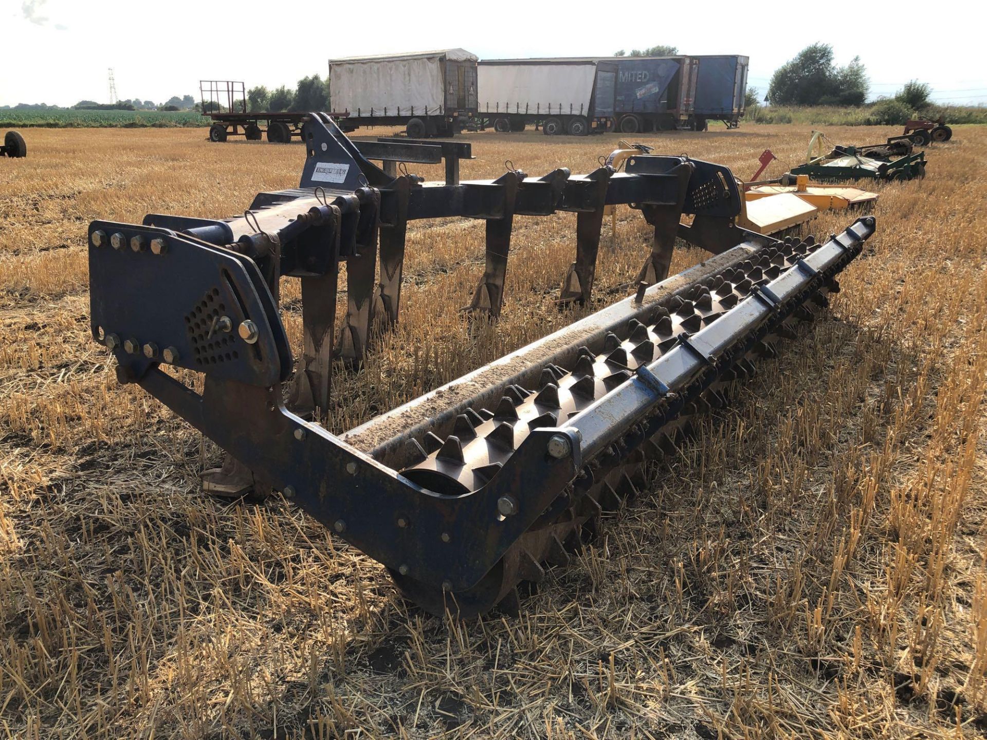 Subsoiler 7 leg with rear crumbler and packer - Image 3 of 6