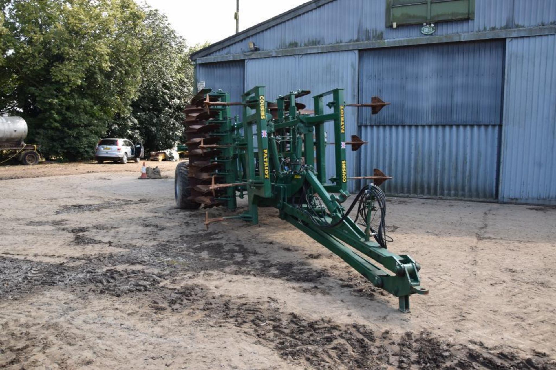 2018 Cousins Patriot 4m trailed hydraulic folding cultivator with subsoiler legs, discs and packer. - Image 17 of 21